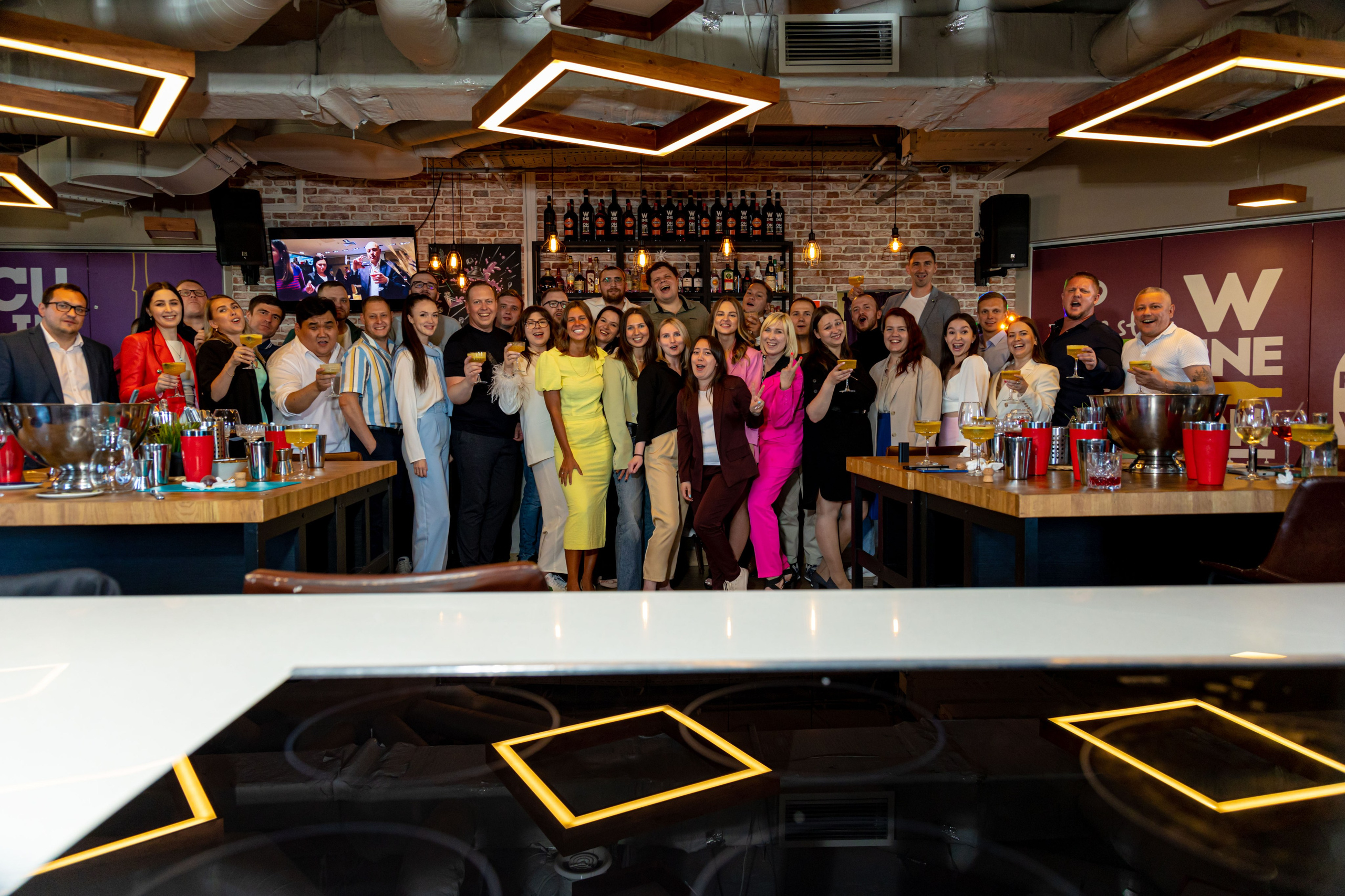 Фотосъёмка камерного корпоратива компании Грузовичкоф. Фотограф на праздник, корпоратив, День Рождения и Юбилей в г. Санкт-Петербурге Алексей Анкушев