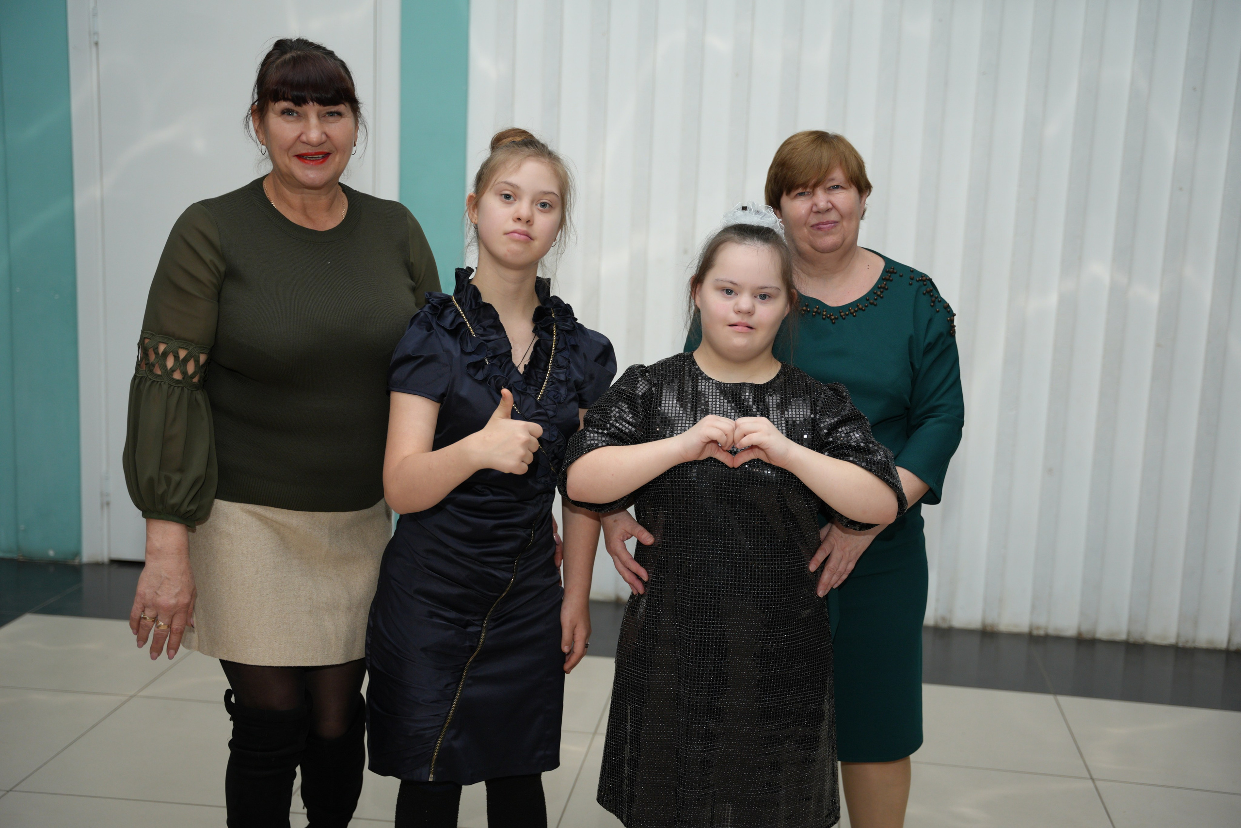 Социально —благотворительная акция «Ты в этом мире не один», посвященная Международному дню инвалидов. ВЫПУСКНЫЕ АЛЬБОМЫ, Школьный фотограф, семейный и свадебный в Саратове и области Ольга Плаксина