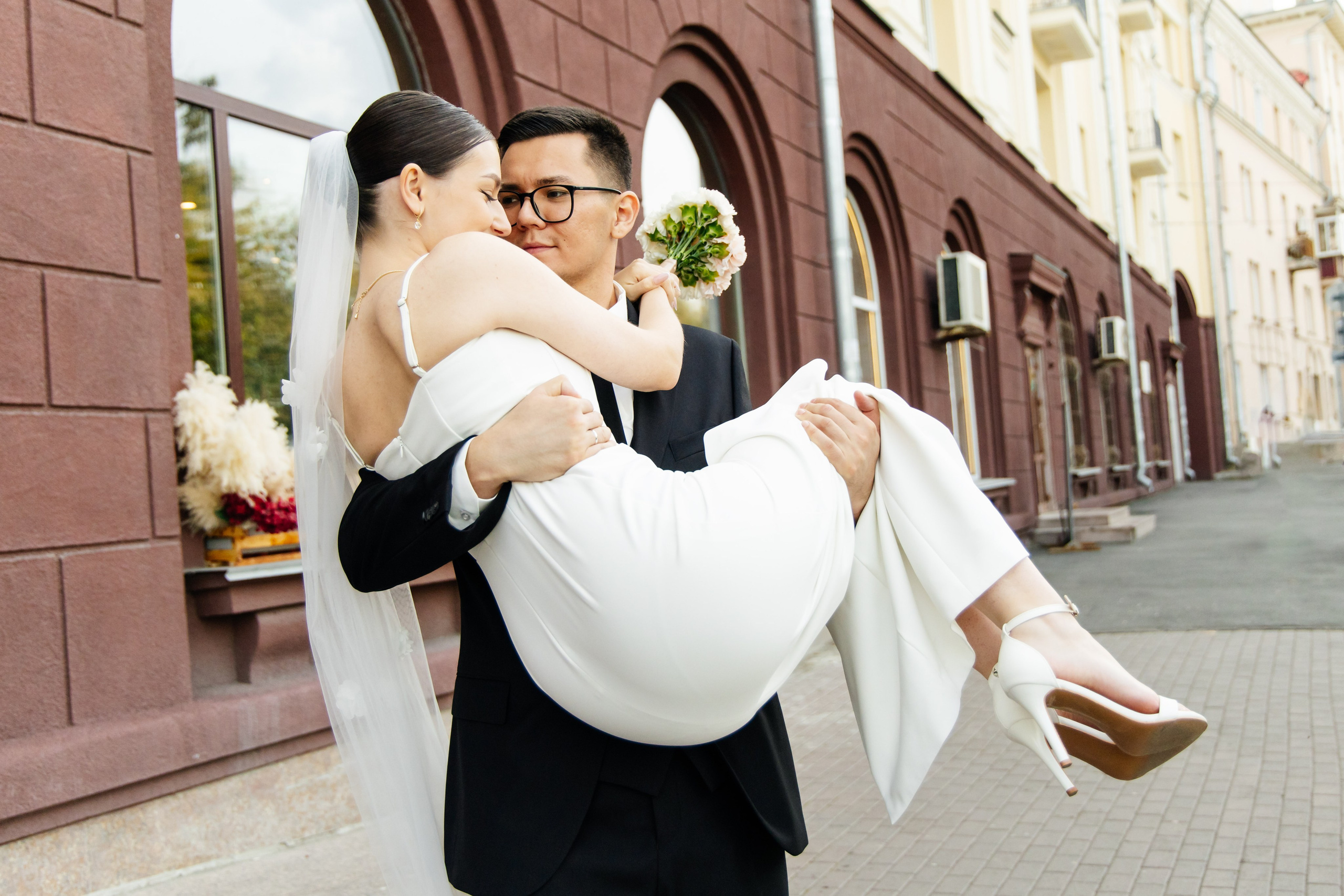 Алена и Руслан. Видеограф и Фотограф в Челябинске Ксения и Владимир Рюмины