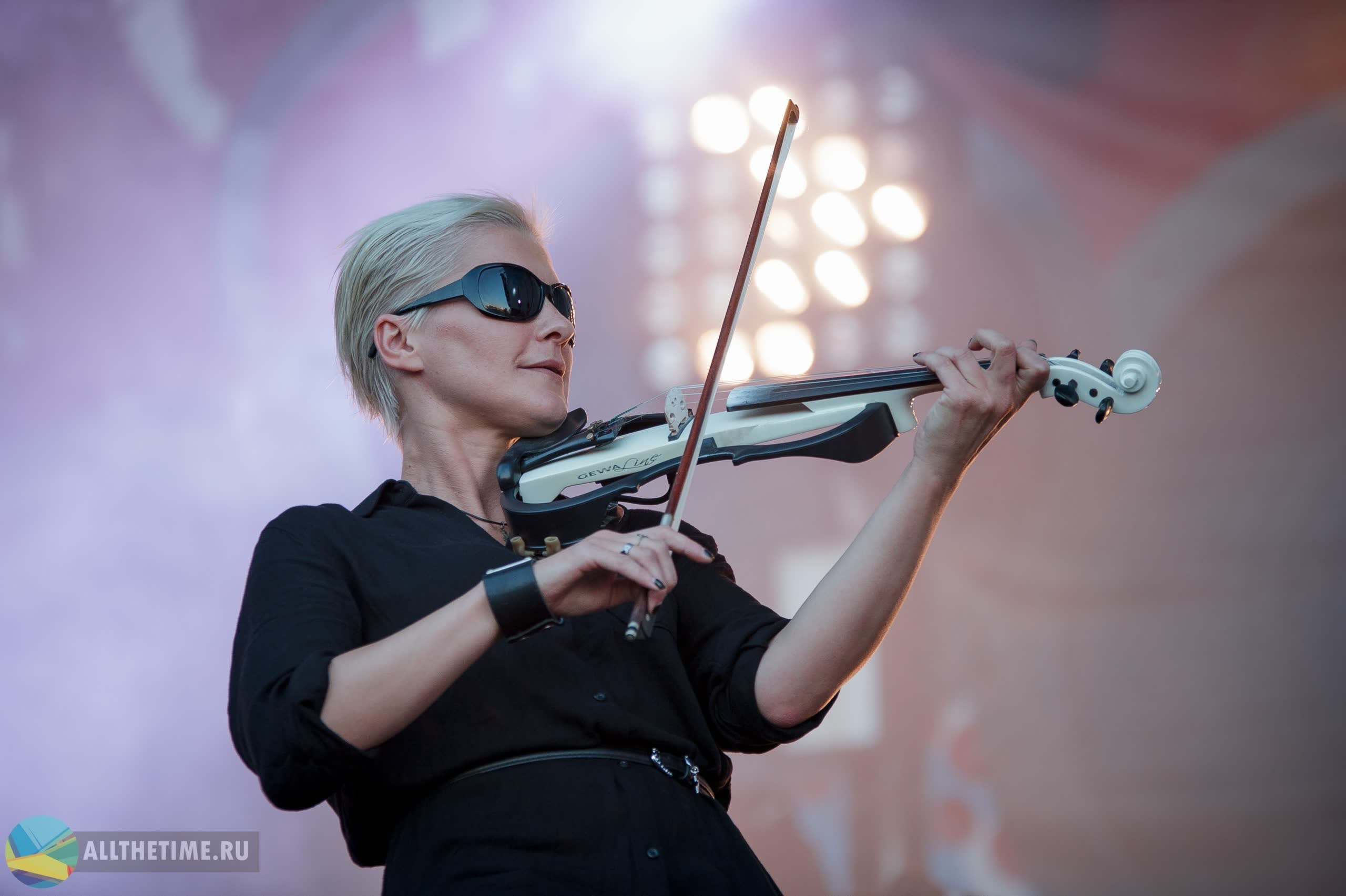 НАШИ В ГОРОДЕ. Магия музыки в кадре: Концертная Фотография