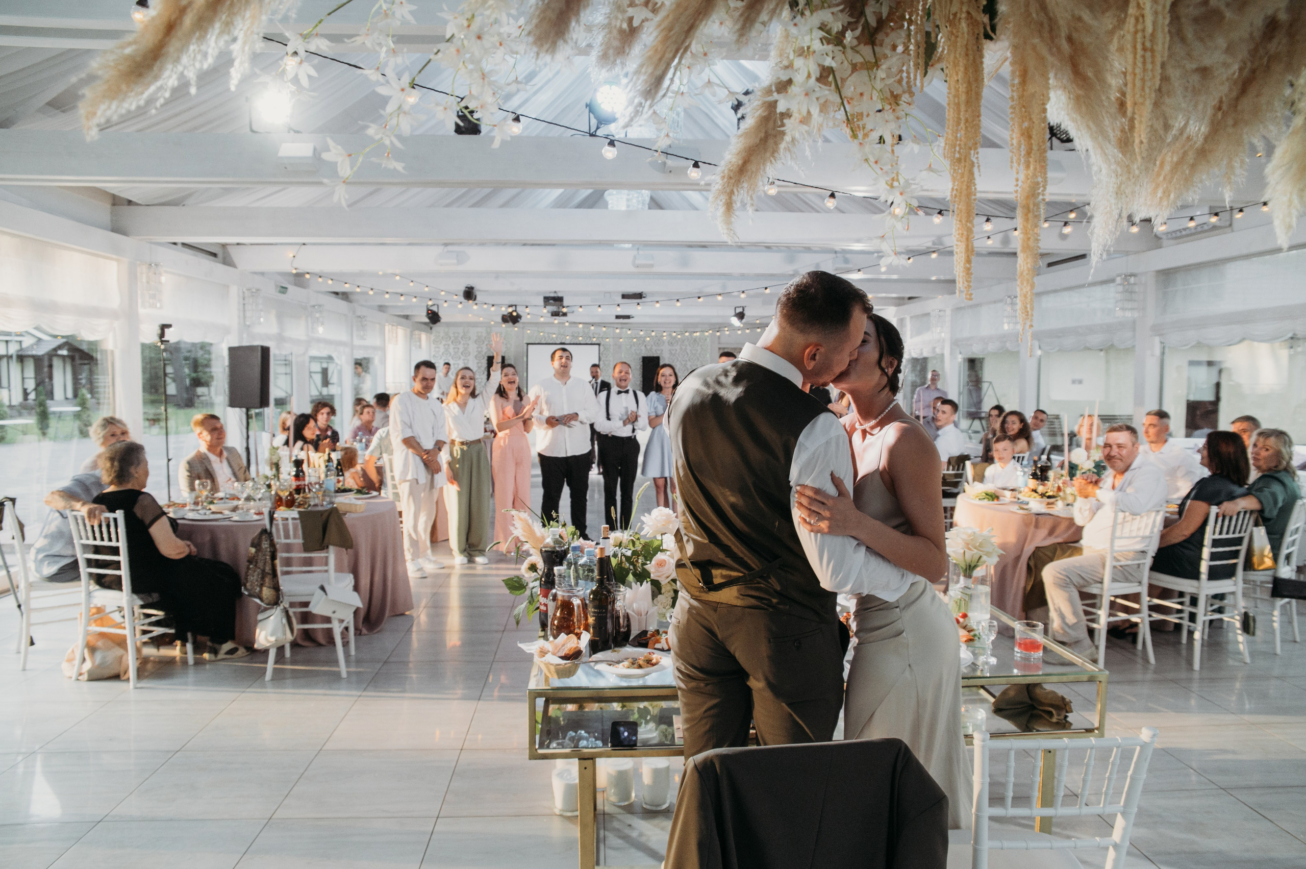 Галерея со свадьбы в Твери, красивая пара в Домотканово. Свадебный фотограф в Твери, Москве и Санкт-Петербурге Денисова Екатерина