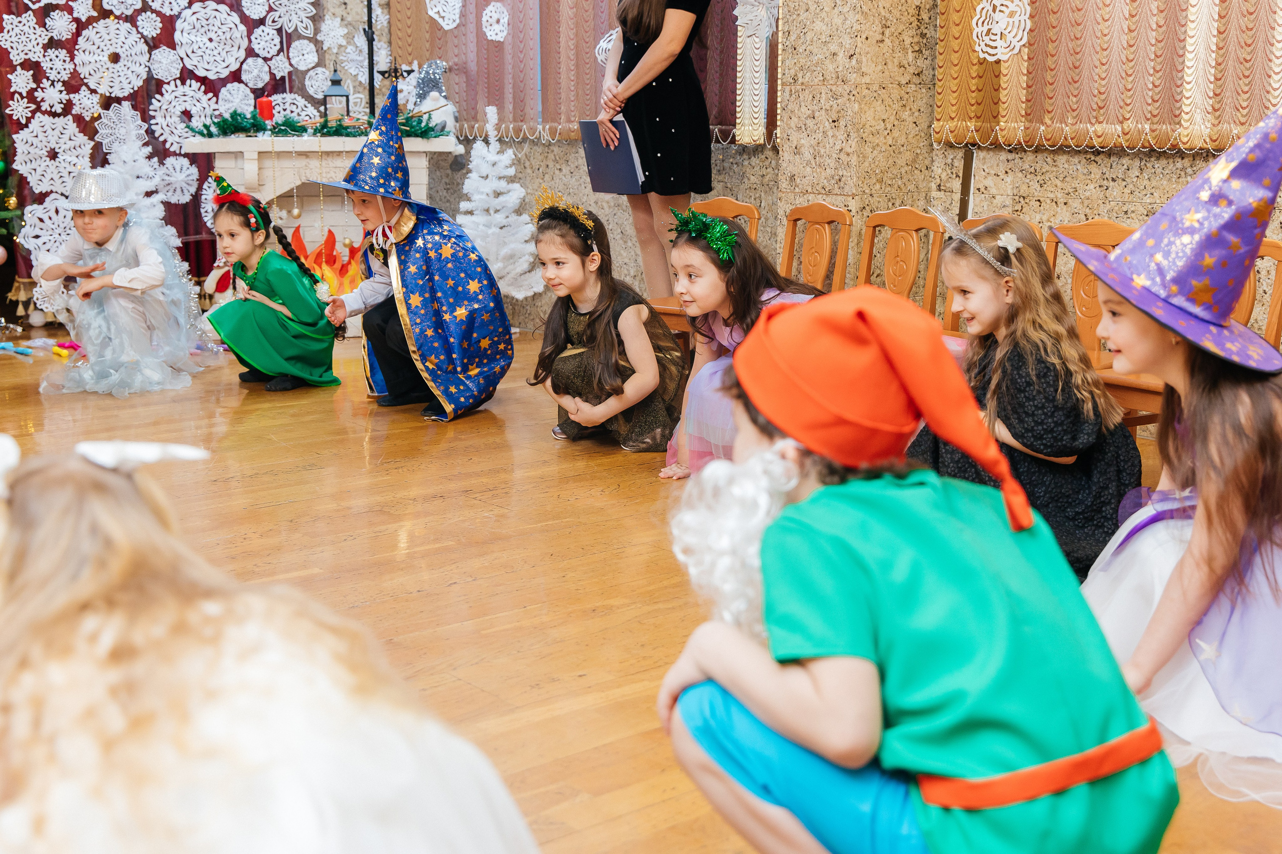 Детский сад № 93 — Утренник (27.12.2024). Свадебный и семейный фотограф Крамар Наталья