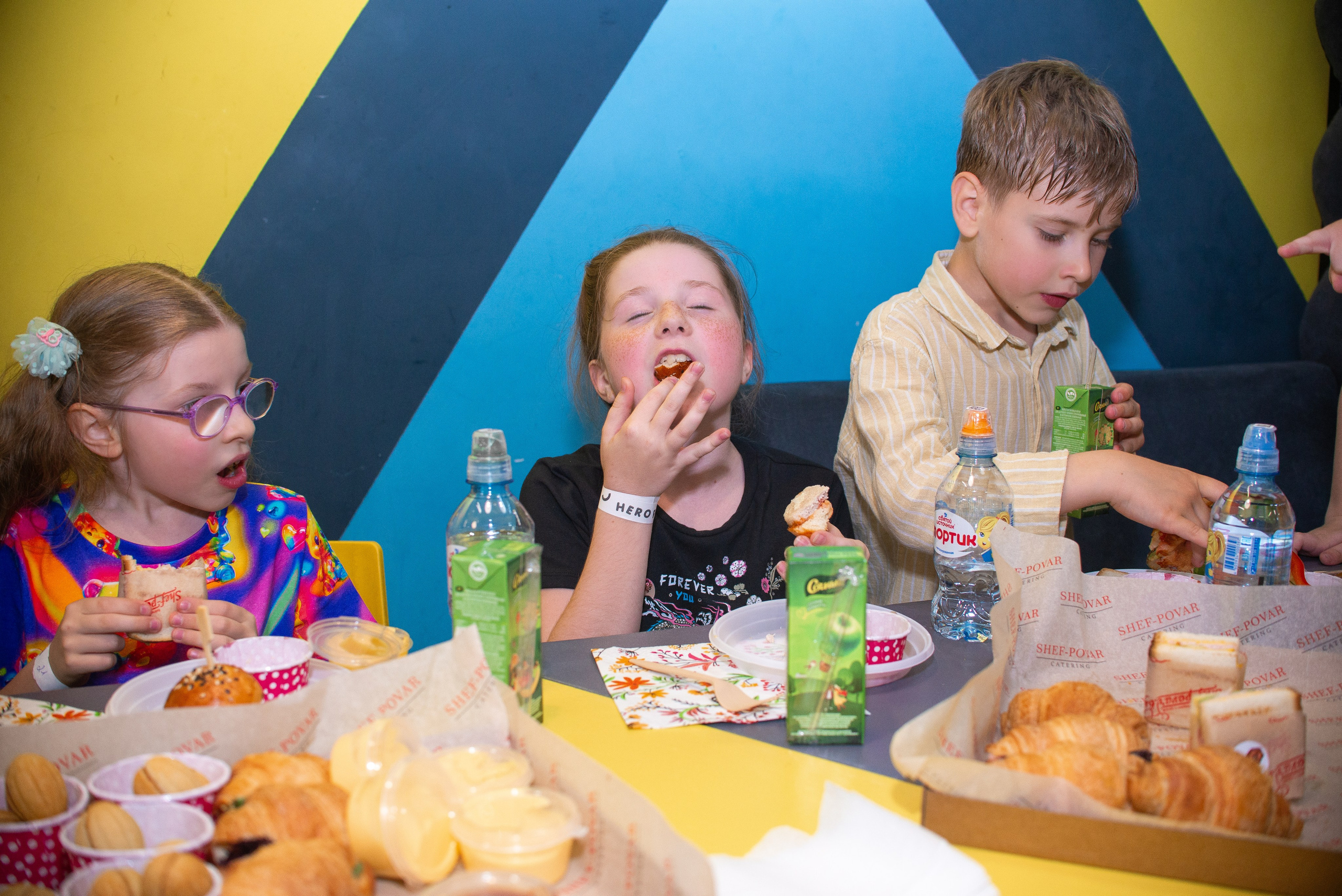 Выпускной в садике 2024. Семейный фотограф на выписку из роддома и крещение Минск Настя Гришук