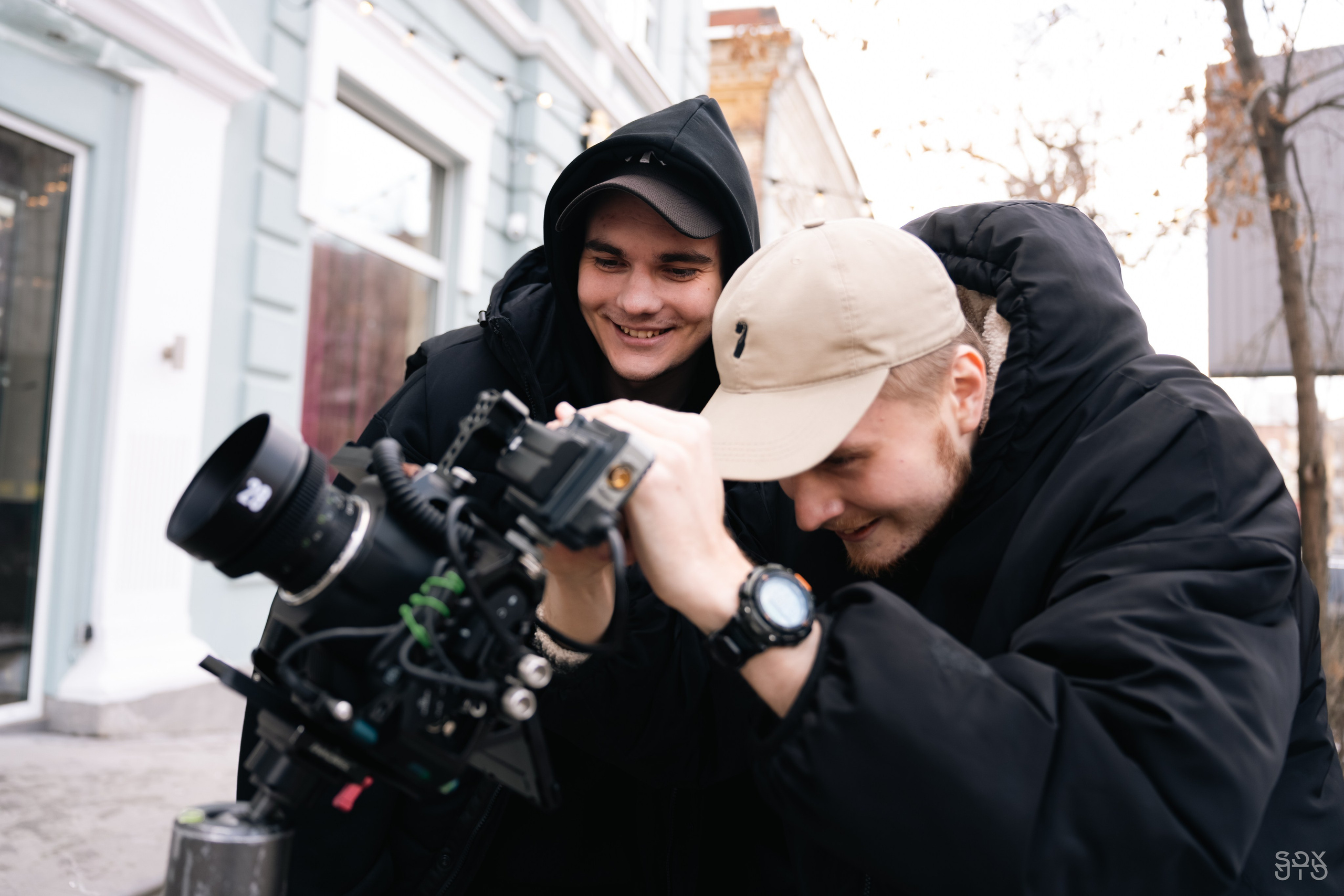 Видеопродакшн BACKED ROLL