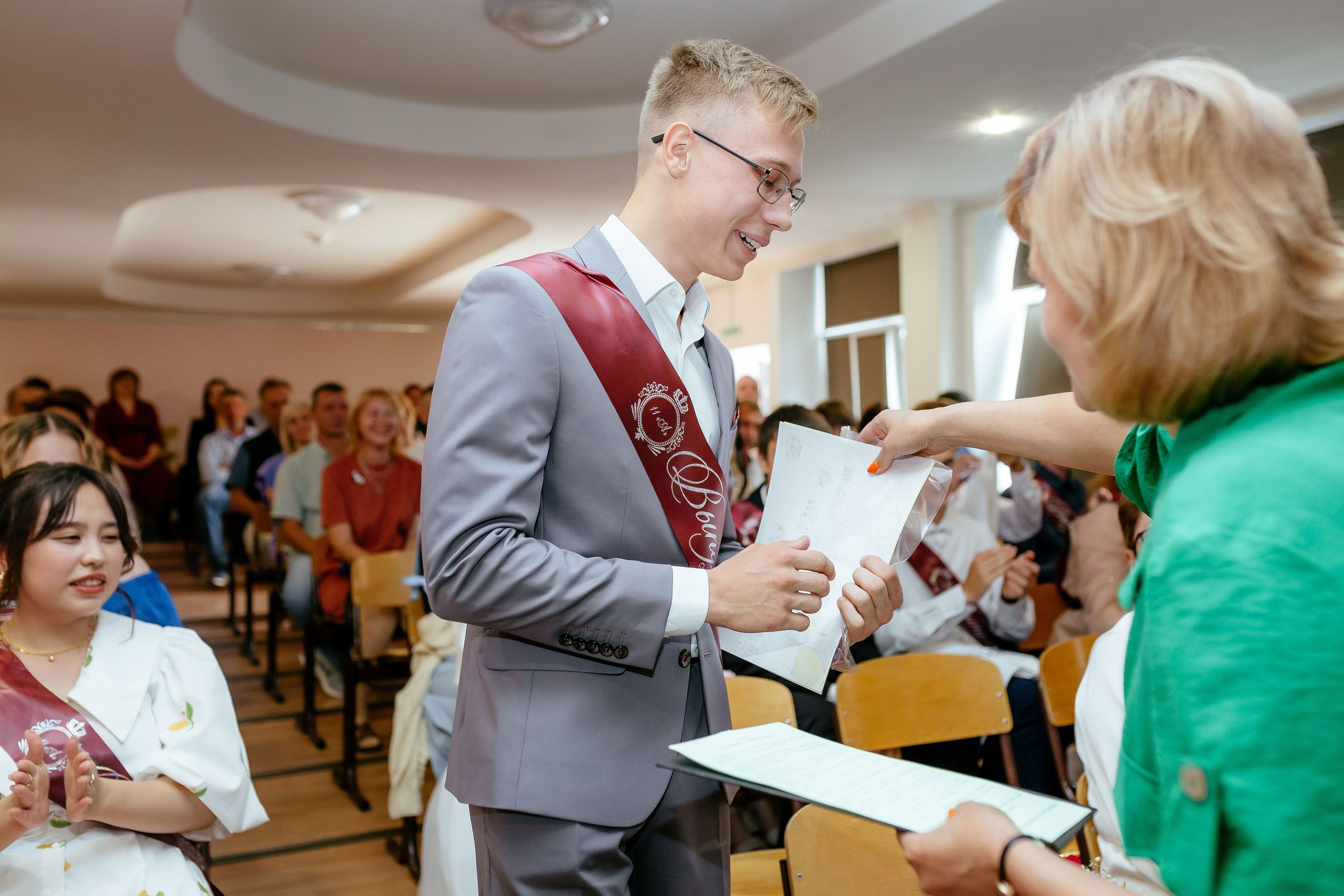 Вручение аттестатов. Семейный фотограф в Новосибирске Екатерина Сафронова