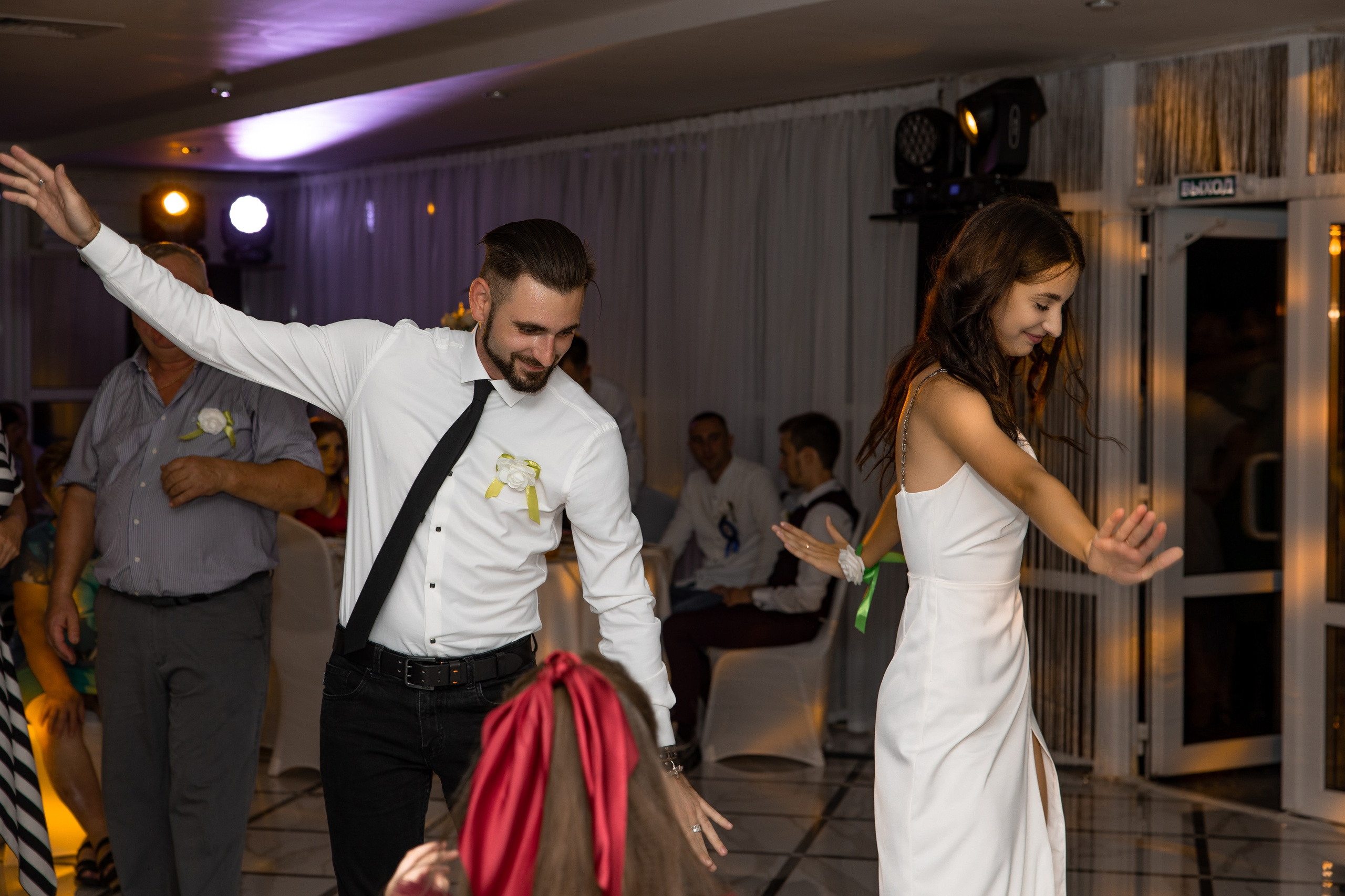 Виталий и Софья. Видеосьемка, фотосьемка свадеб, юбилеев, утренников в Краснодарском кр