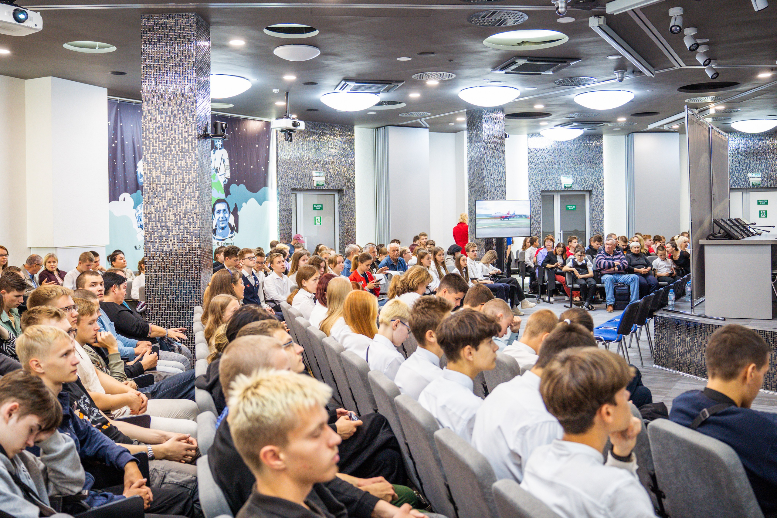 Встреча с авиационной группой «Стрижи». Фотограф София Александрова