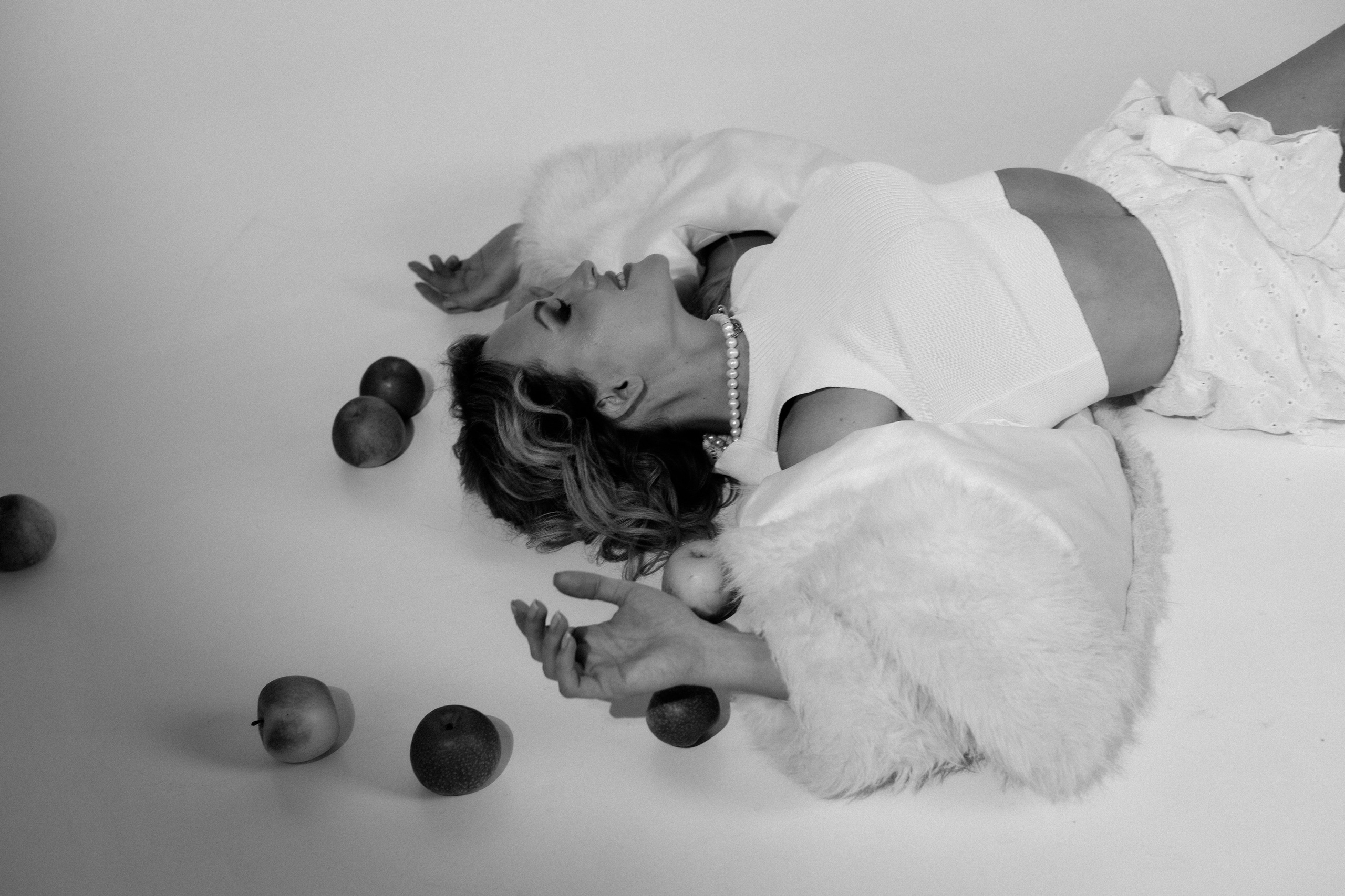 ВИКА ТВОРЧЕСКАЯ. Фотограф Красноярск съемки лавстори, фотосессия в студии, портретная съемка, творческие фотосессии