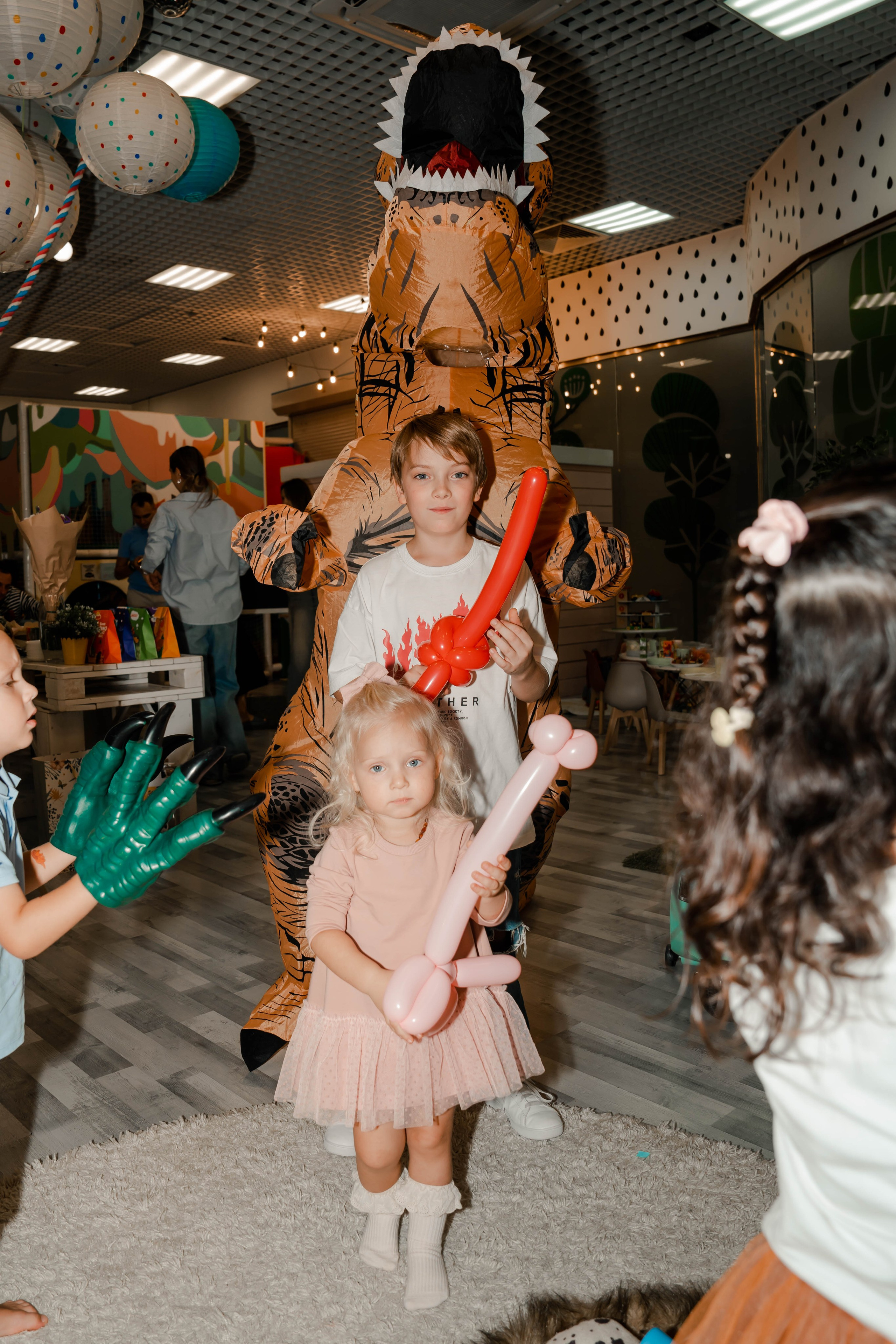 Грозный Тирекс. Крамер Юлиана детский и семейный фотограф