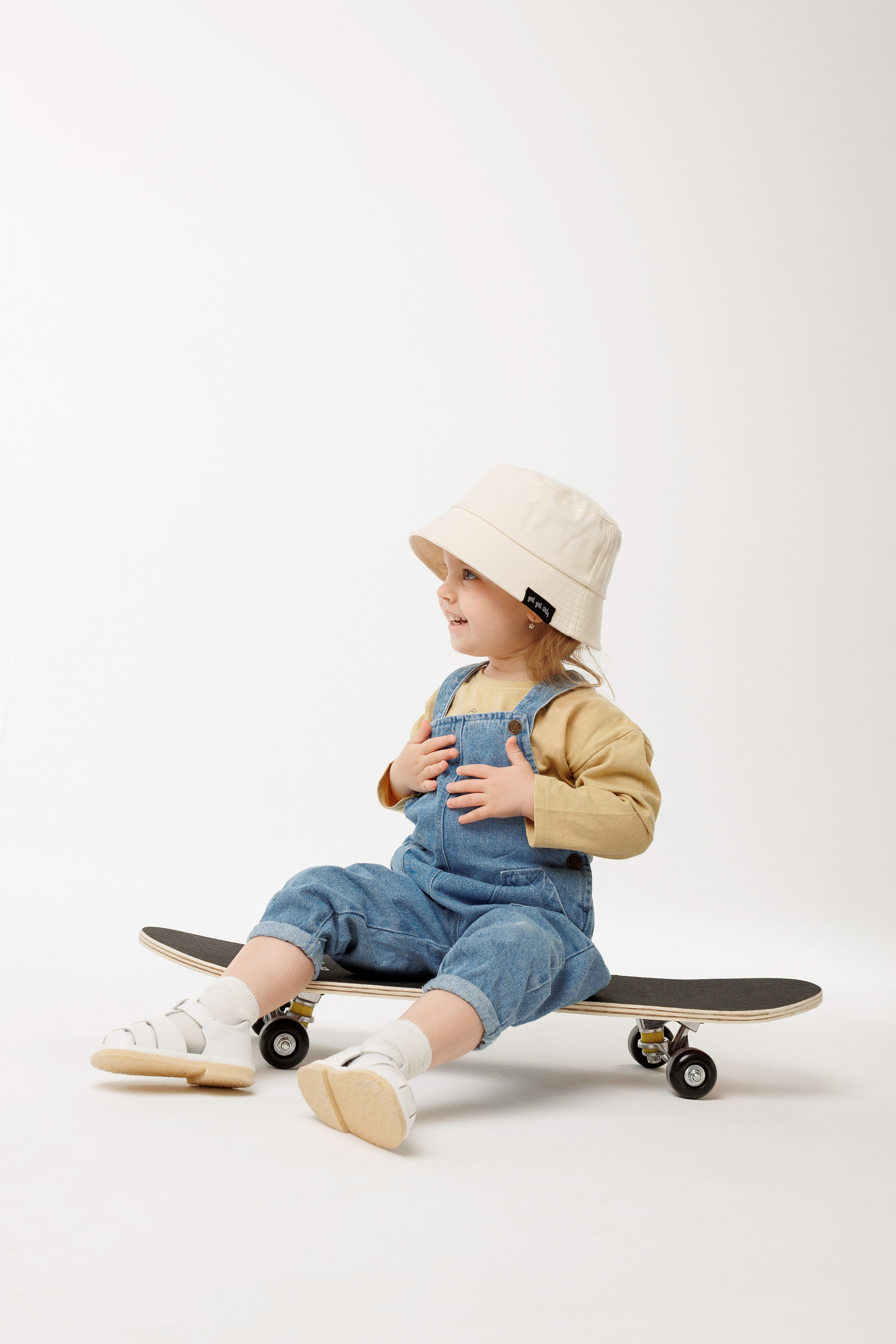 Бейсболки и панамы на модели. Семейный фотограф Екатерина Шустрова Москва и Одинцово