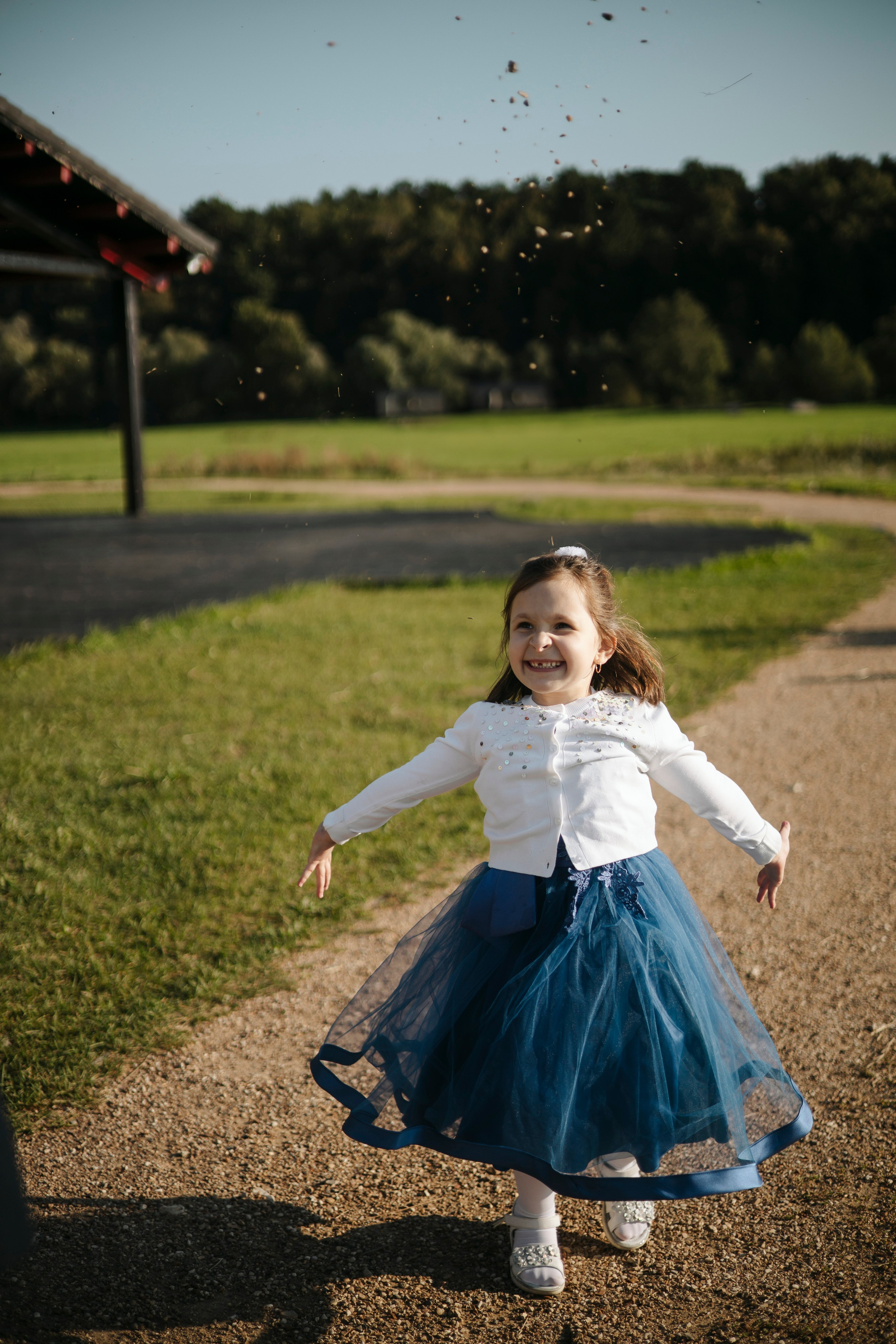 Артём и Вероника pine river. Nikolpinhasova