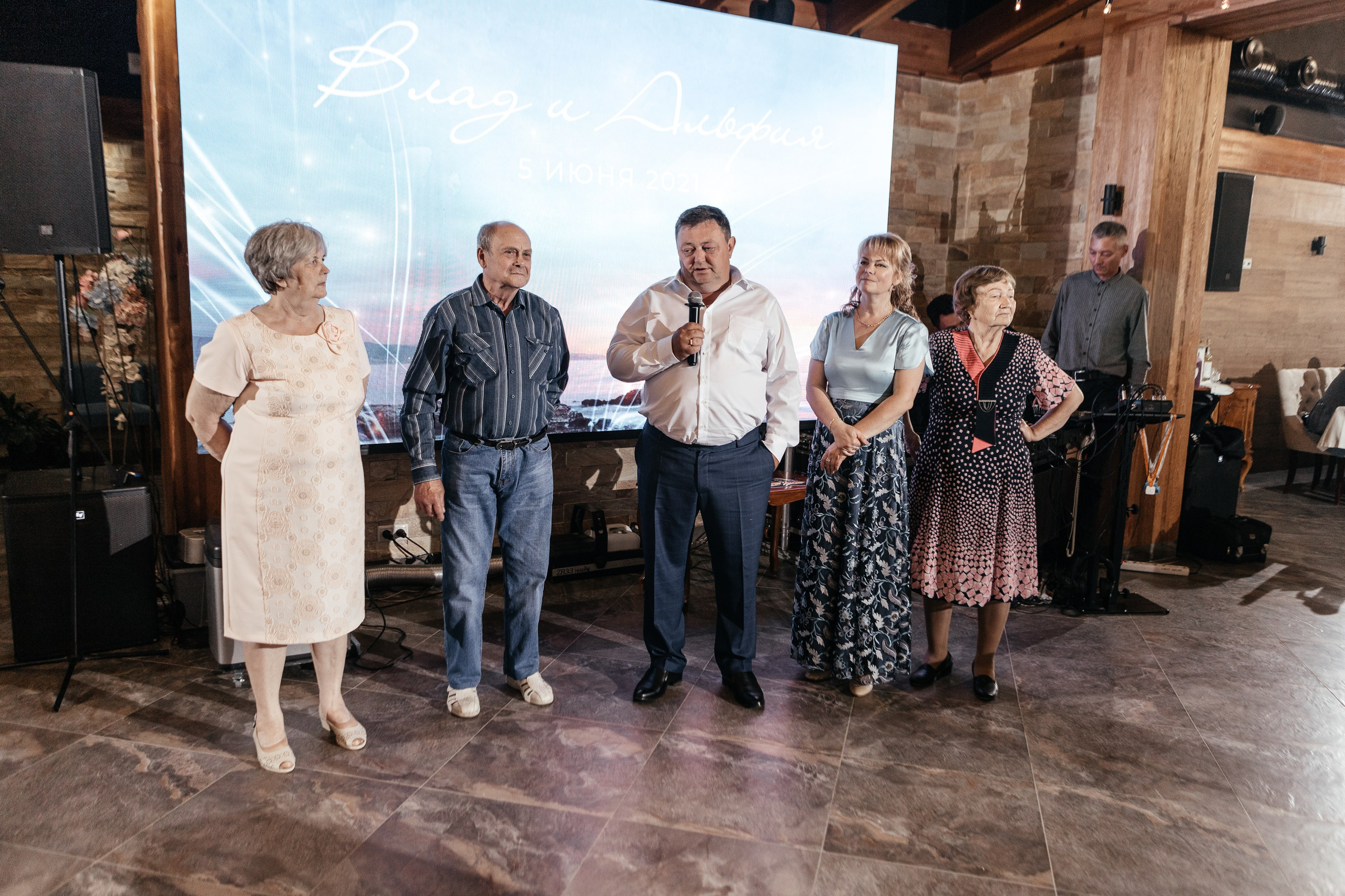 Свадебный фотограф Уфа — Руслан ГабдлисламовЖивые эмоции, красивые кадры, воспоминания на всю жизнь.Работаю по всей Республике Башкортоста. Свадебный фотограф Уфа Руслан Габдлисламов