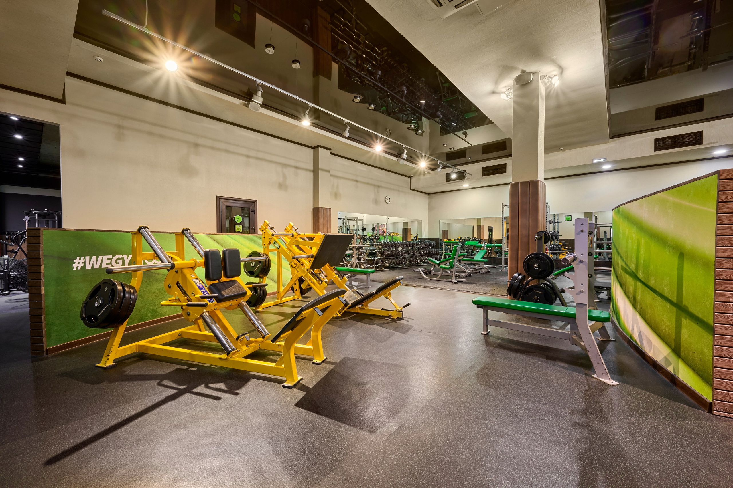 Интерьерная съемка финесклуба WeGym ферганская. Спортивный фитнес фотограф-видеограф Алексей Нестеров