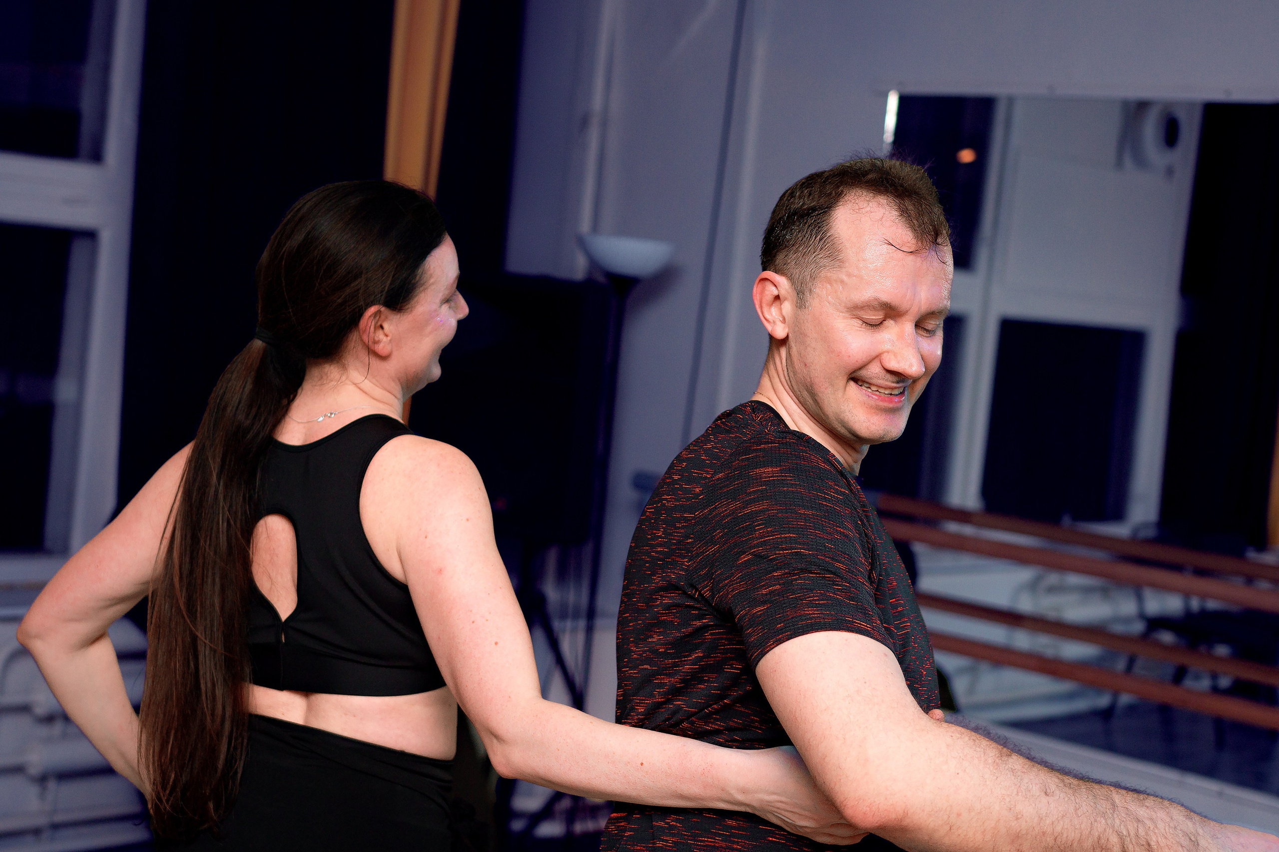 Вечеринка в школе танцев Dance cafe