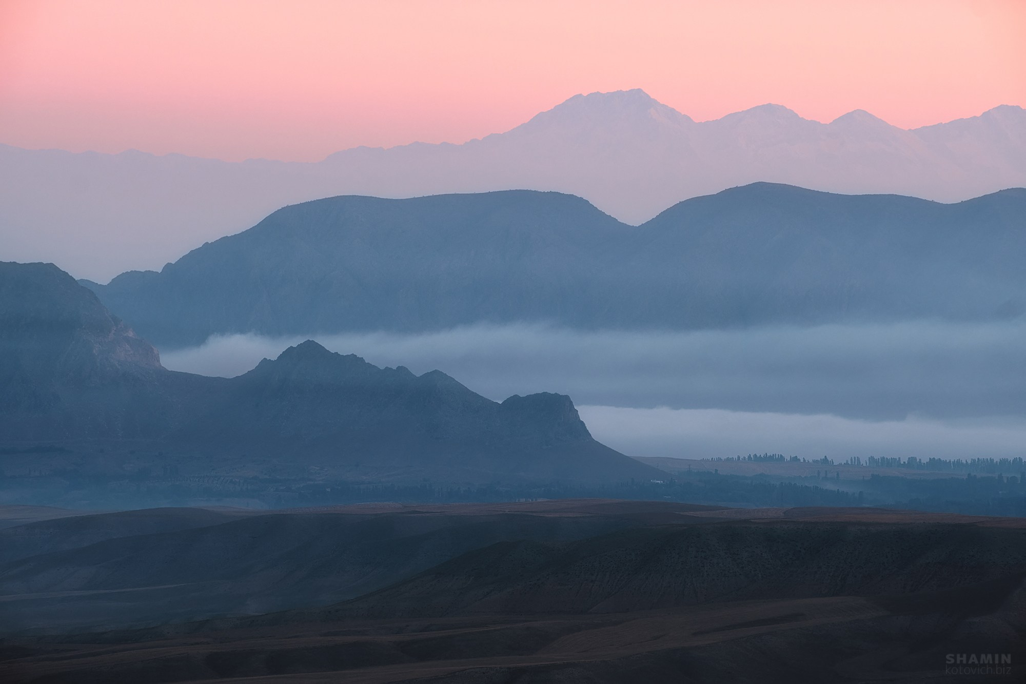 Кыргызстан — горные пейзажи, озёра и свет Тянь-Шаня | Фотограф Константин Шамин. Фотограф Константин Шамин