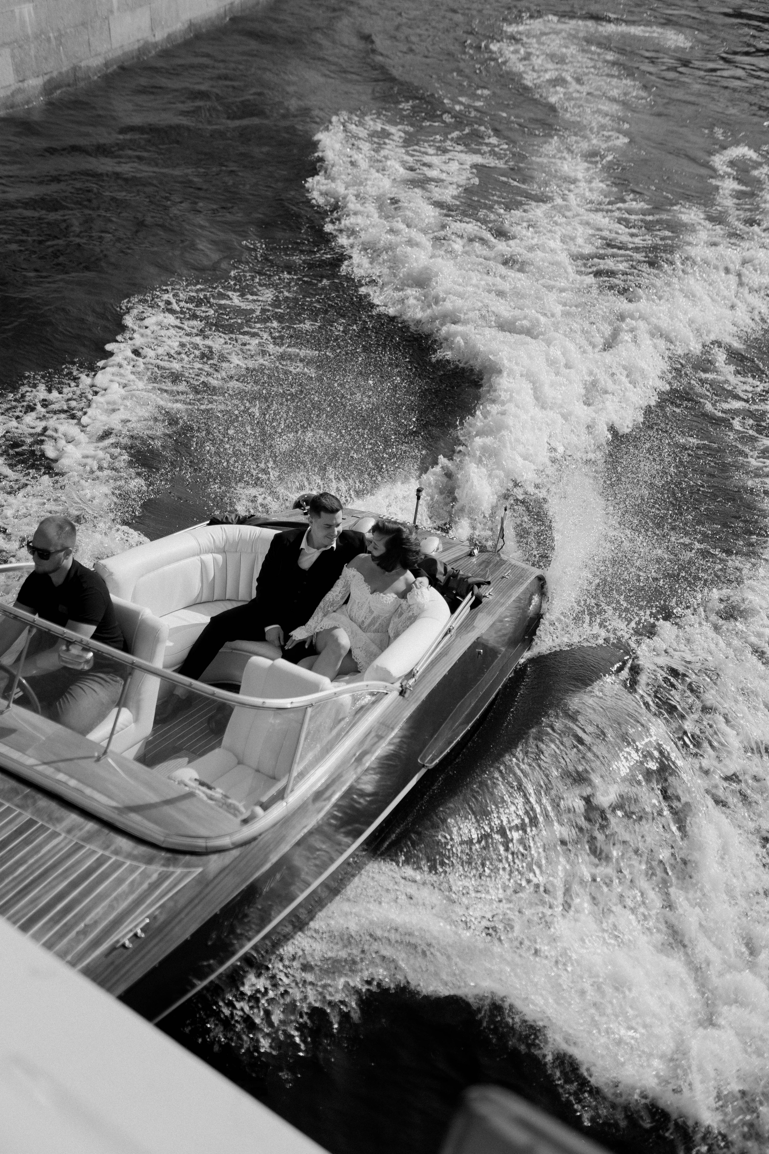 …. Свадебный фотограф в Санкт-Петербурге Александра Чукавина