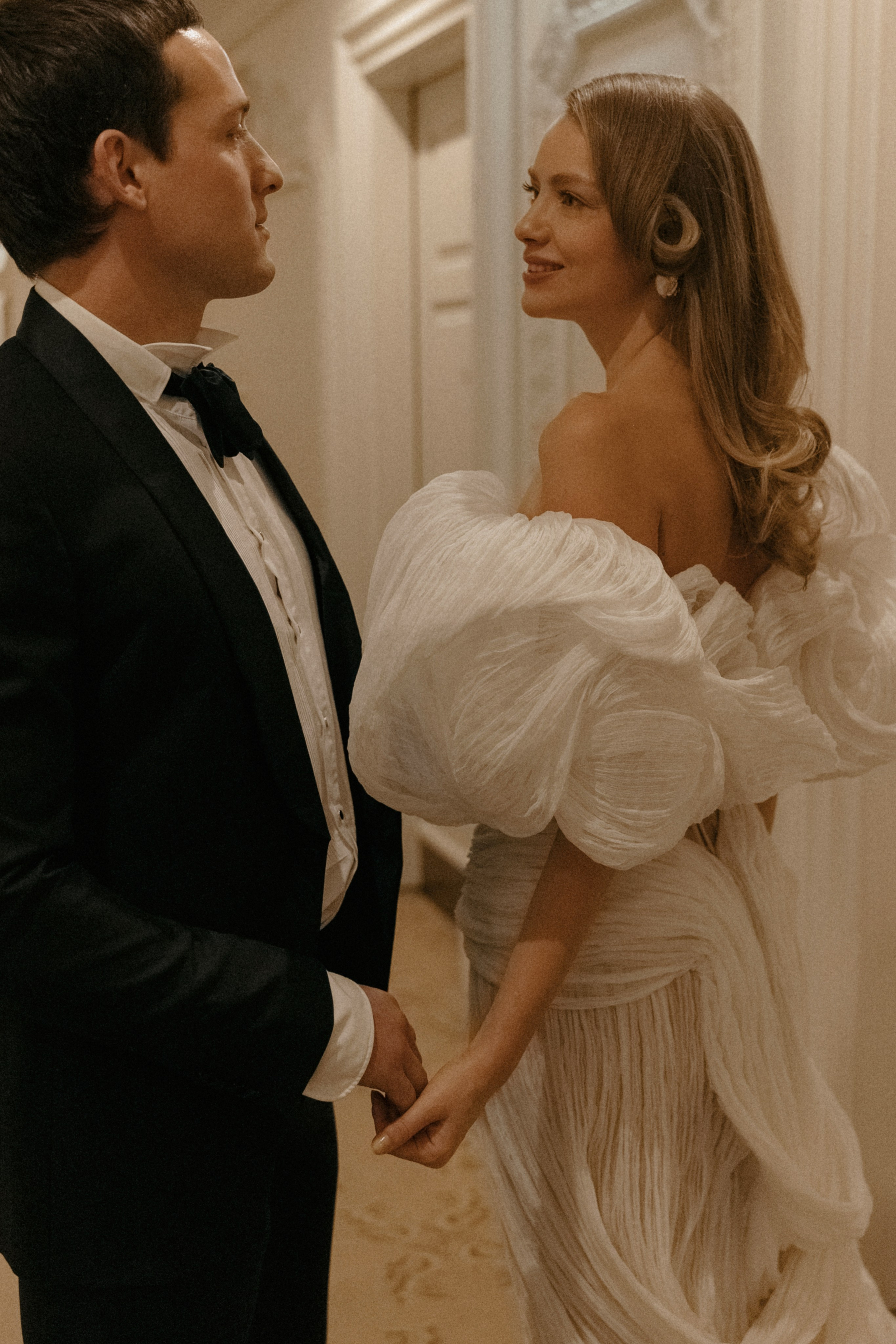 Свадебная фотосъемка в отеле Савой. Свадебный фотограф Москва