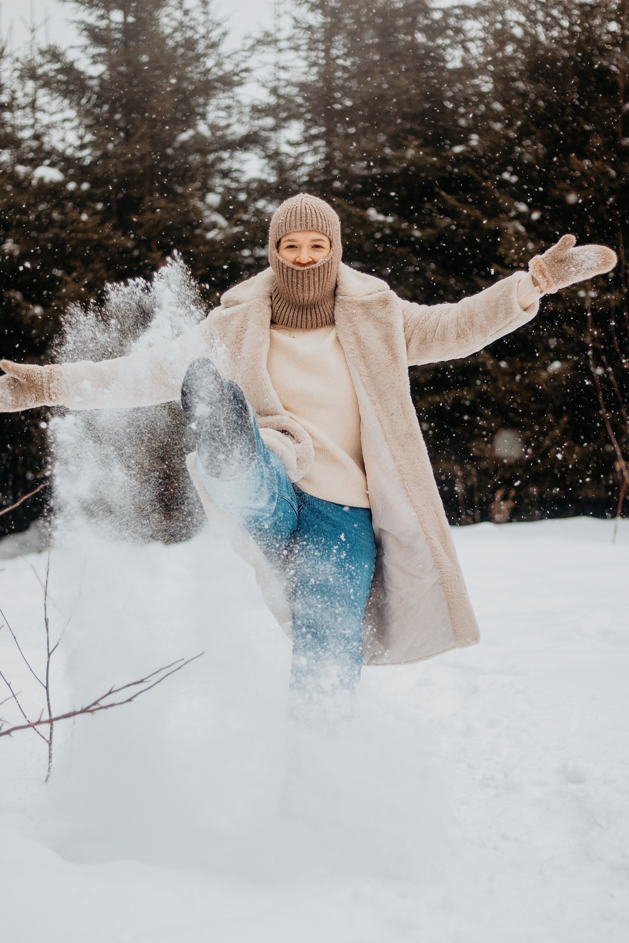 Шура и Даша. Лес