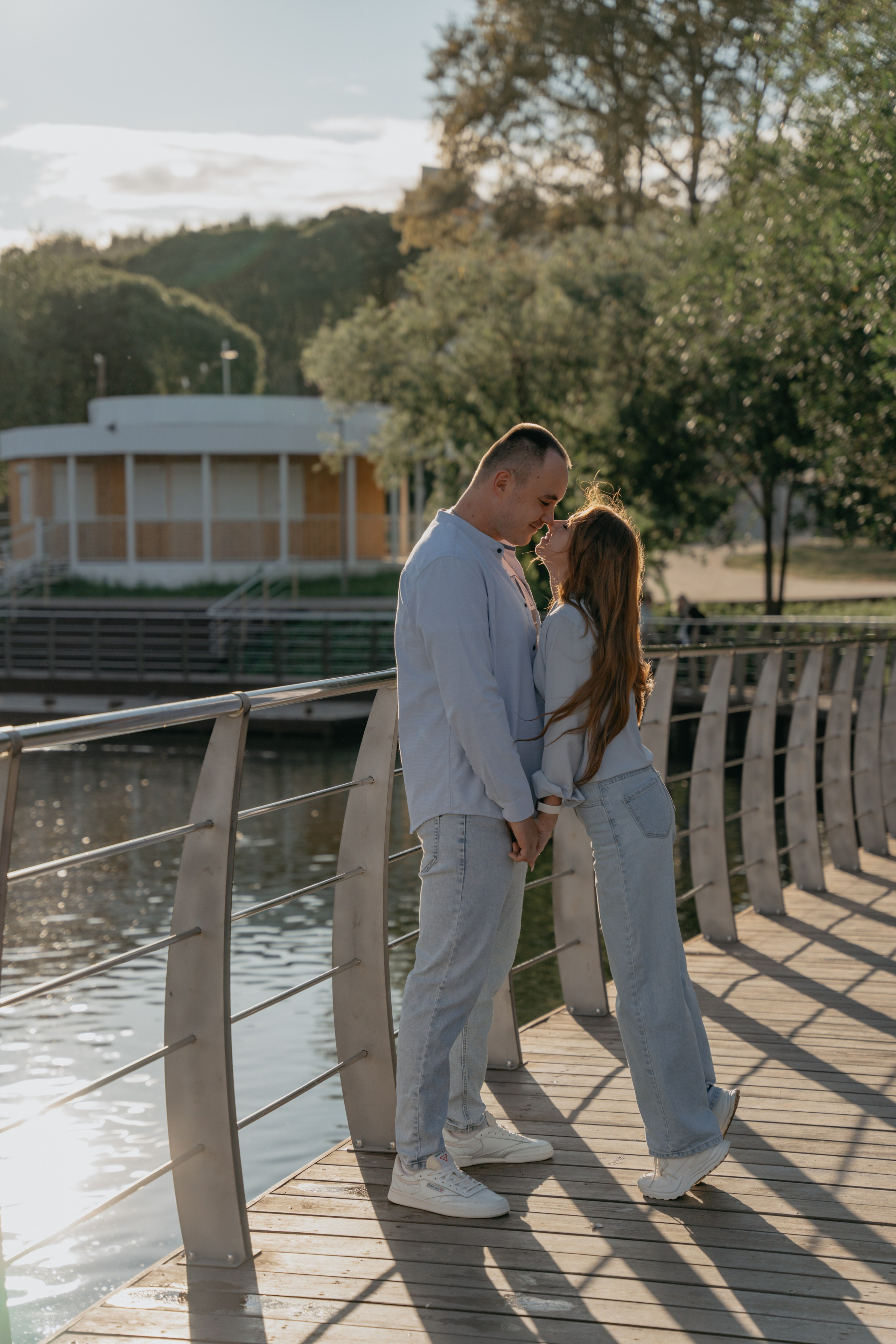 Закат. Цирк. Мы