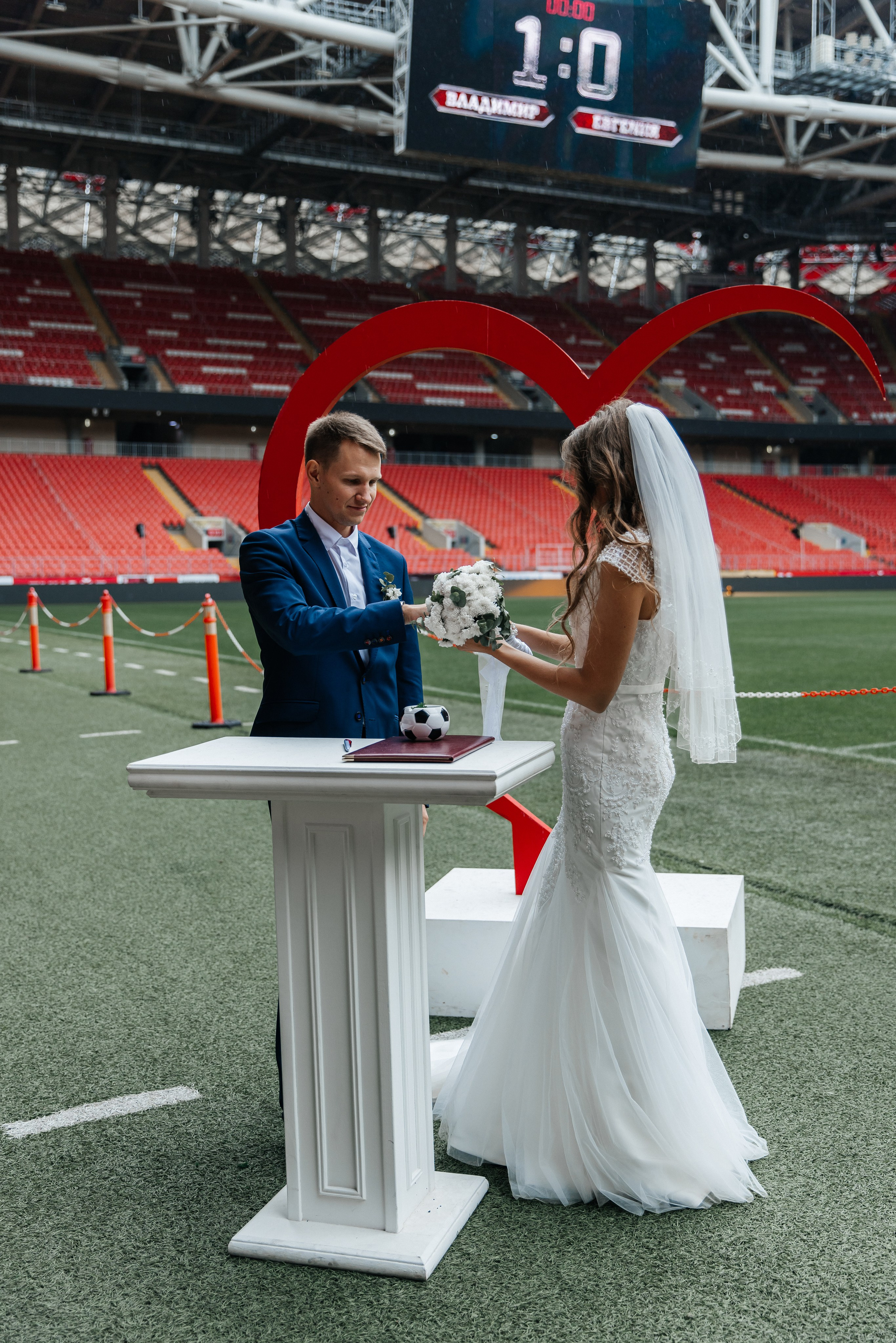 Евгения и Владимир| Библиотека им. Пушкина| Лукойл Арена. Фотограф Москва Шептаев Артём