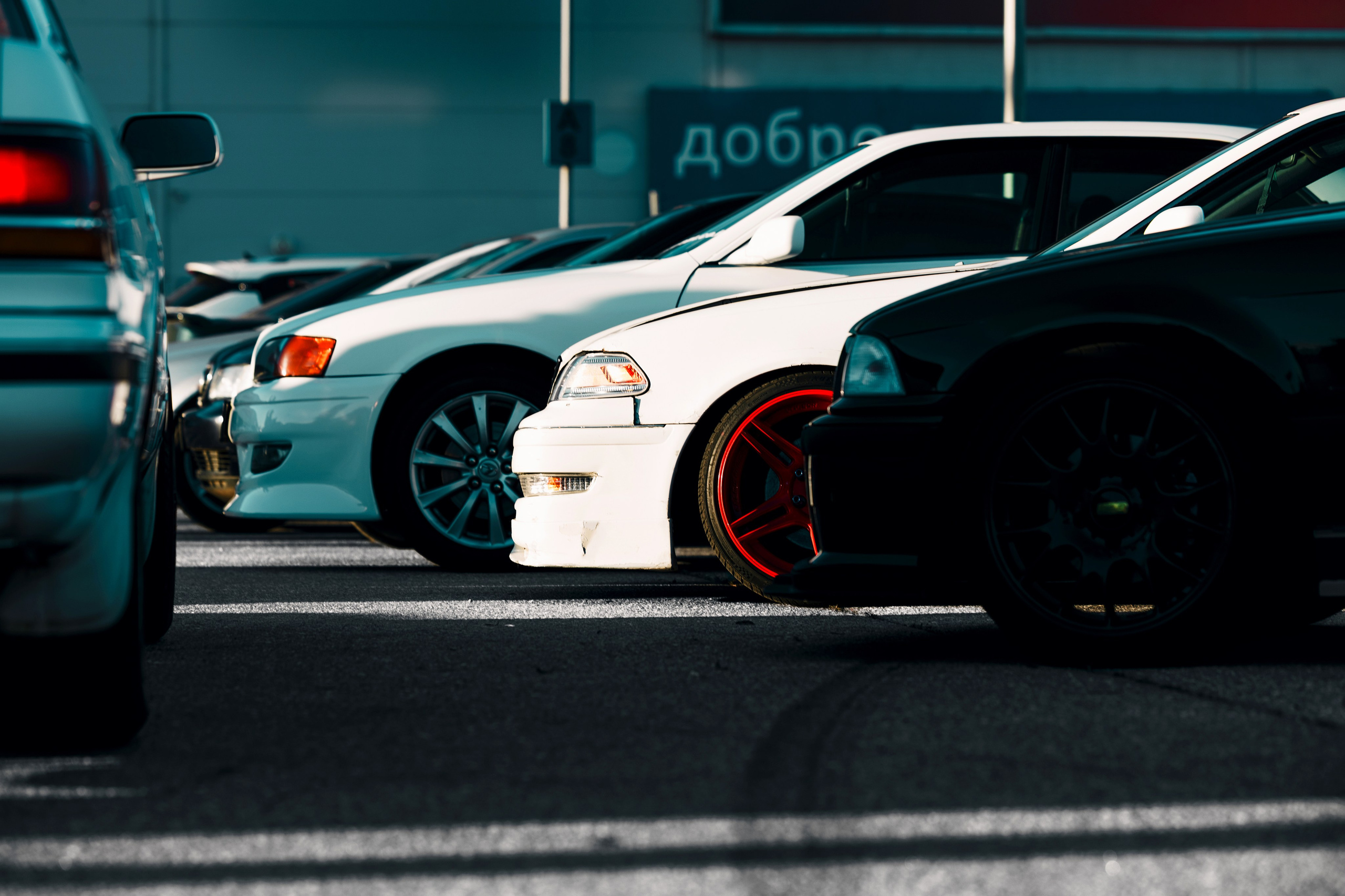 Фотографии закрытия сезона 2025 VibeSide — дрифт и автошоу у МЕГА Дыбенко, Санкт-Петербург