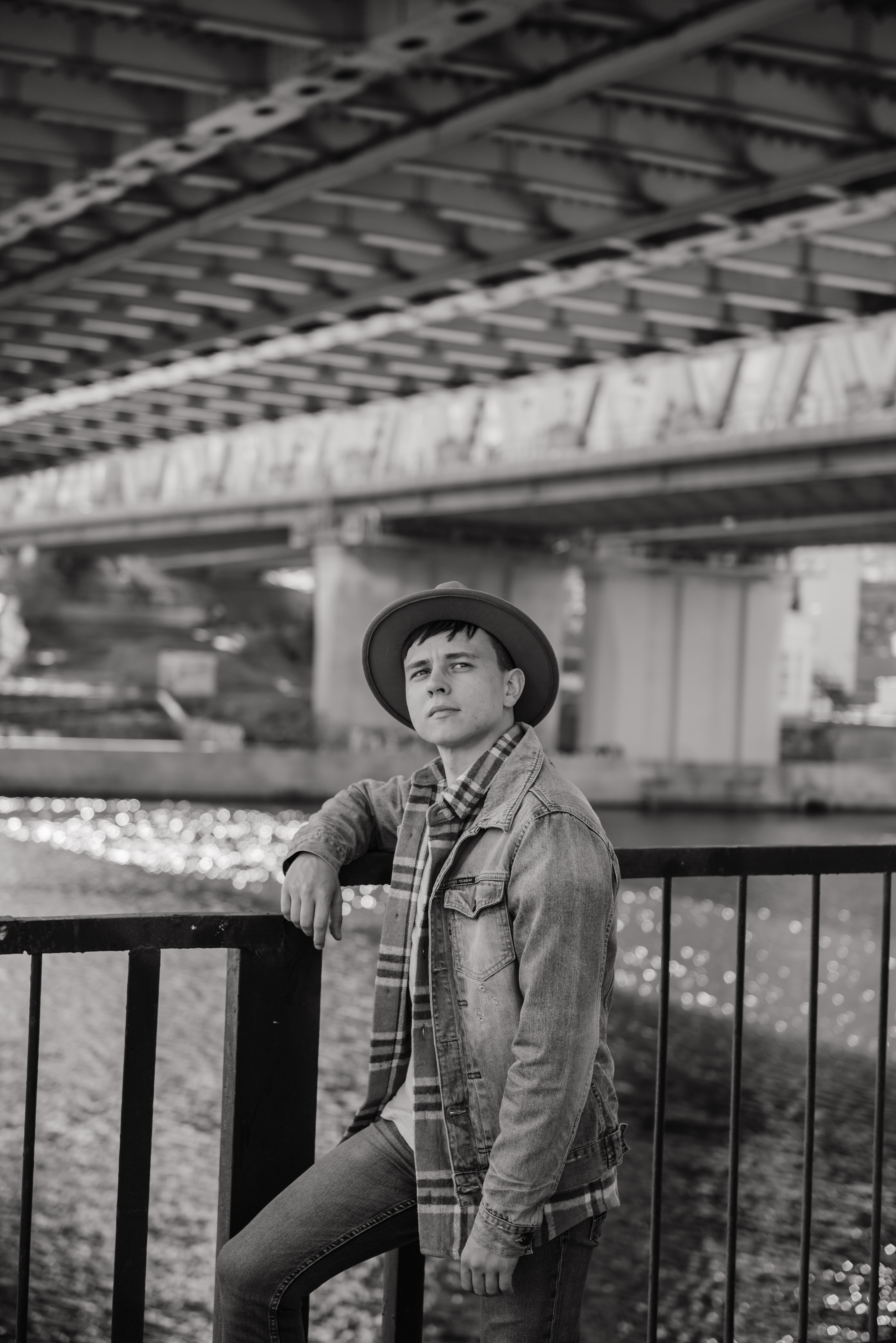 Гитара, игра на гитаре, обучение гитаре, обучение игре на гитаре, осень, осення съемка, контент, съемка для блога, контентная съемка, гитарист, блог гитариста, контентная фотосъемка для гитариста, контент гитариста, фотосессия для гитары, научиться играть на гитаре