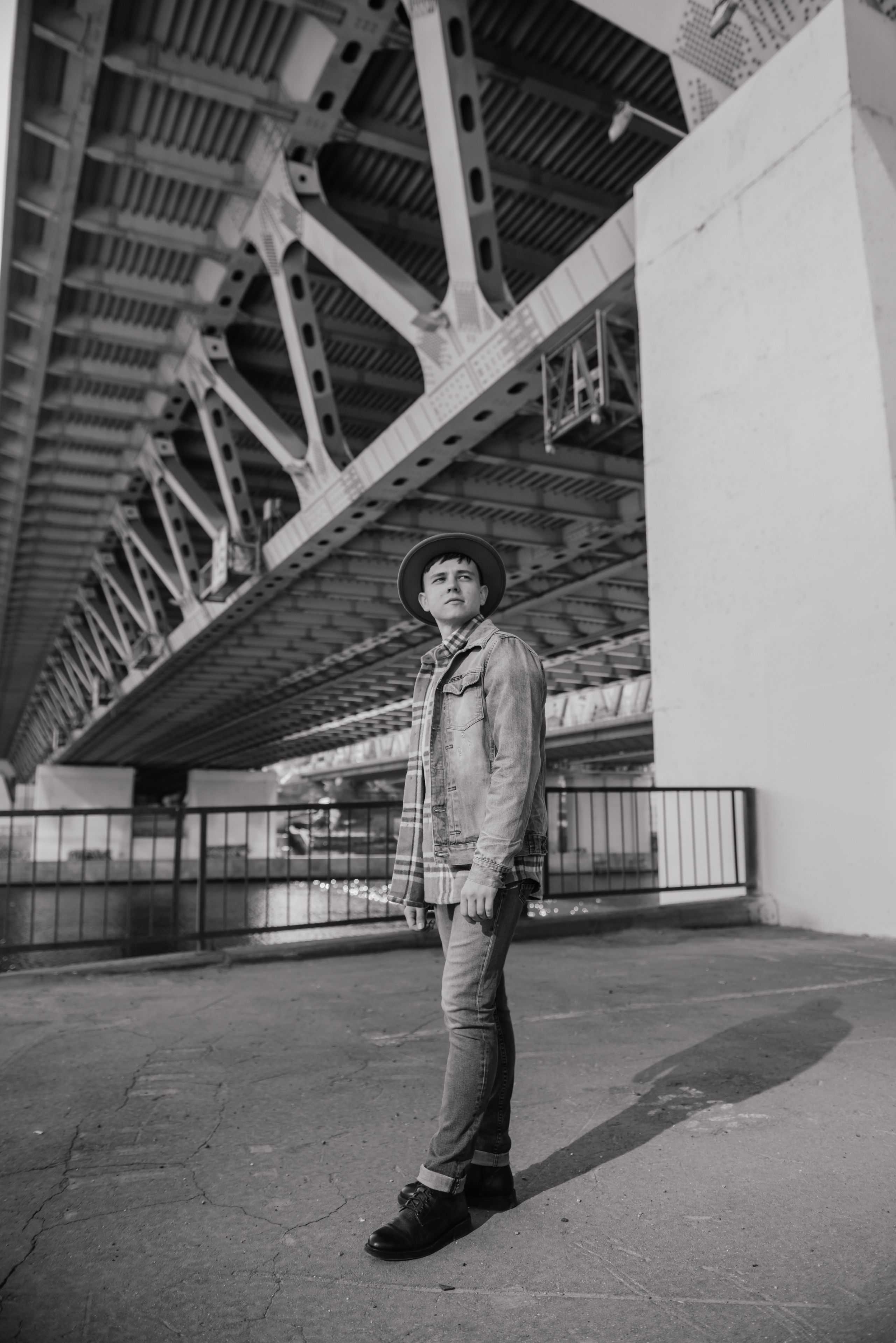 Гитара, игра на гитаре, обучение гитаре, обучение игре на гитаре, осень, осення съемка, контент, съемка для блога, контентная съемка, гитарист, блог гитариста, контентная фотосъемка для гитариста, контент гитариста, фотосессия для гитары, научиться играть на гитаре