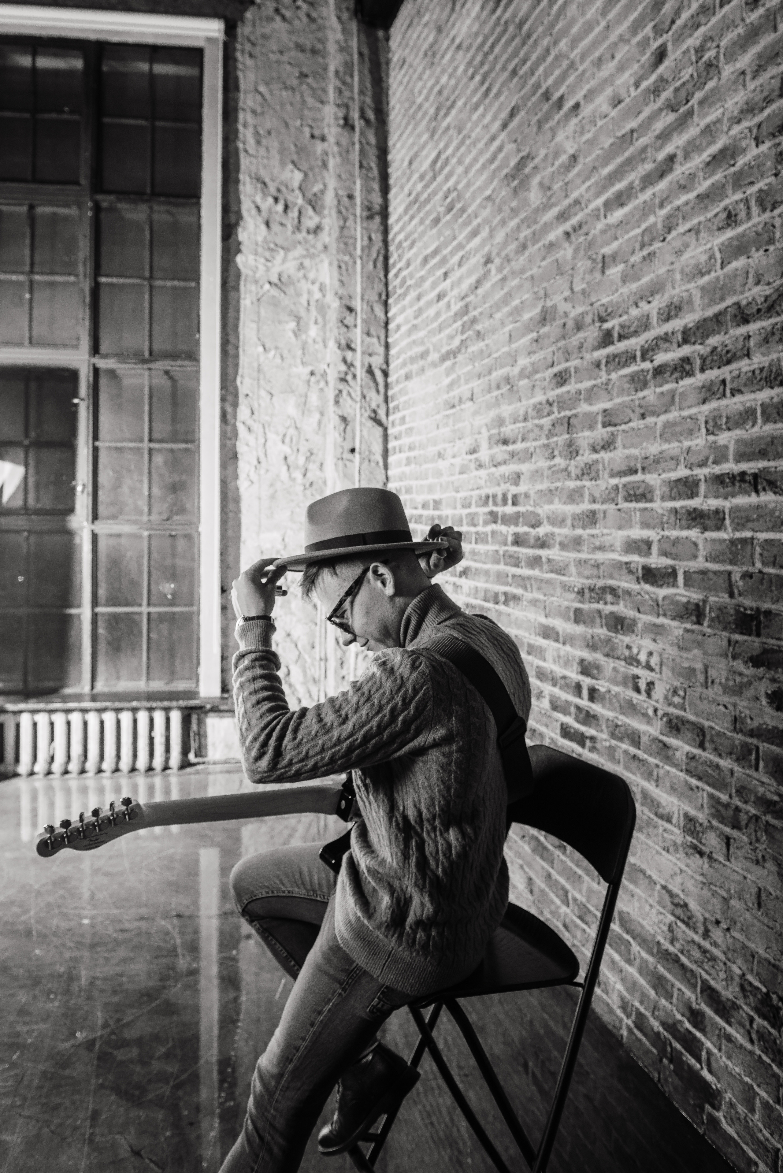 Гитара, игра на гитаре, обучение гитаре, обучение игре на гитаре, осень, осення съемка, контент, съемка для блога, контентная съемка, гитарист, блог гитариста, контентная фотосъемка для гитариста, контент гитариста, фотосессия для гитары, научиться играть на гитаре