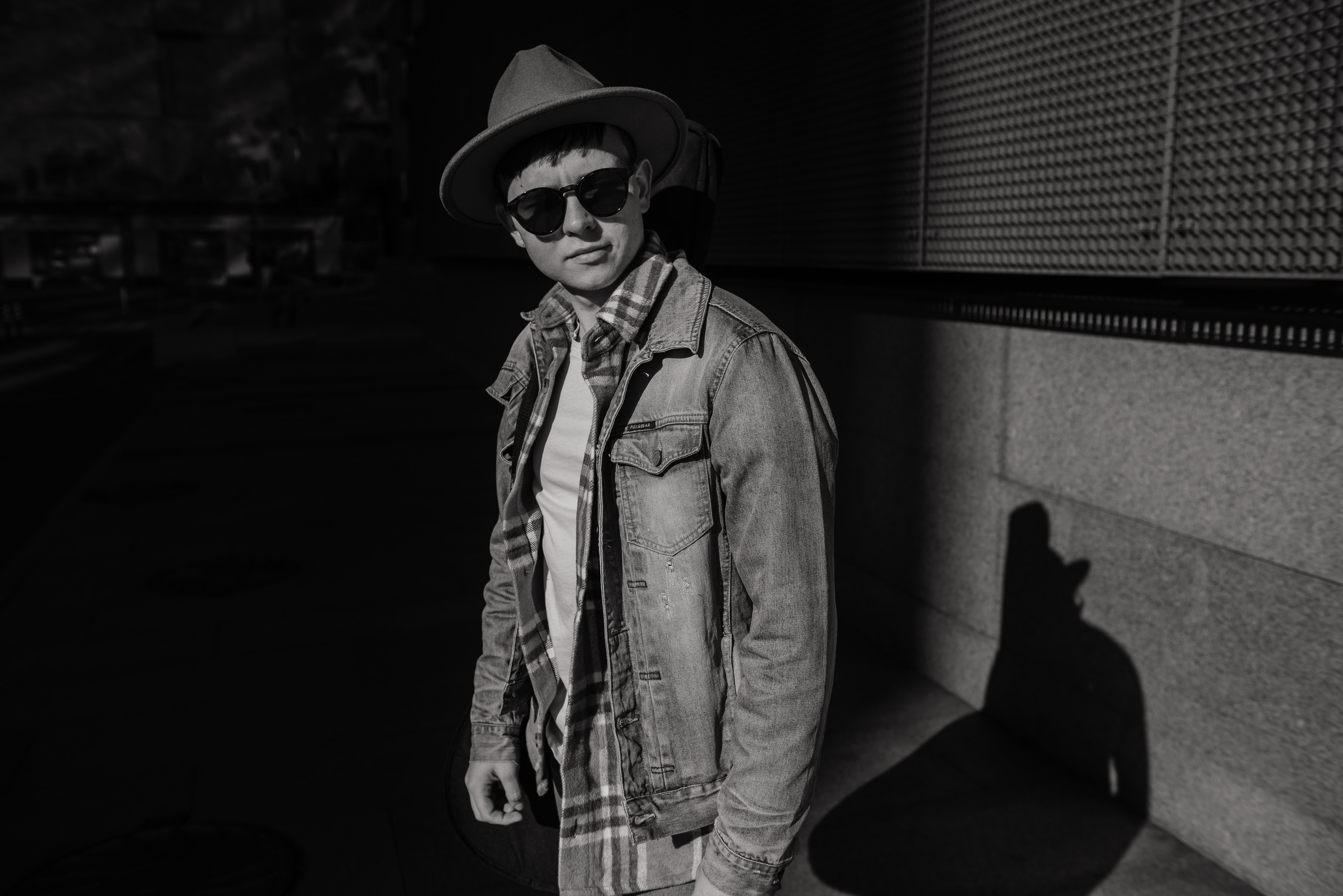 Гитара, игра на гитаре, обучение гитаре, обучение игре на гитаре, осень, осення съемка, контент, съемка для блога, контентная съемка, гитарист, блог гитариста, контентная фотосъемка для гитариста, контент гитариста, фотосессия для гитары, научиться играть на гитаре