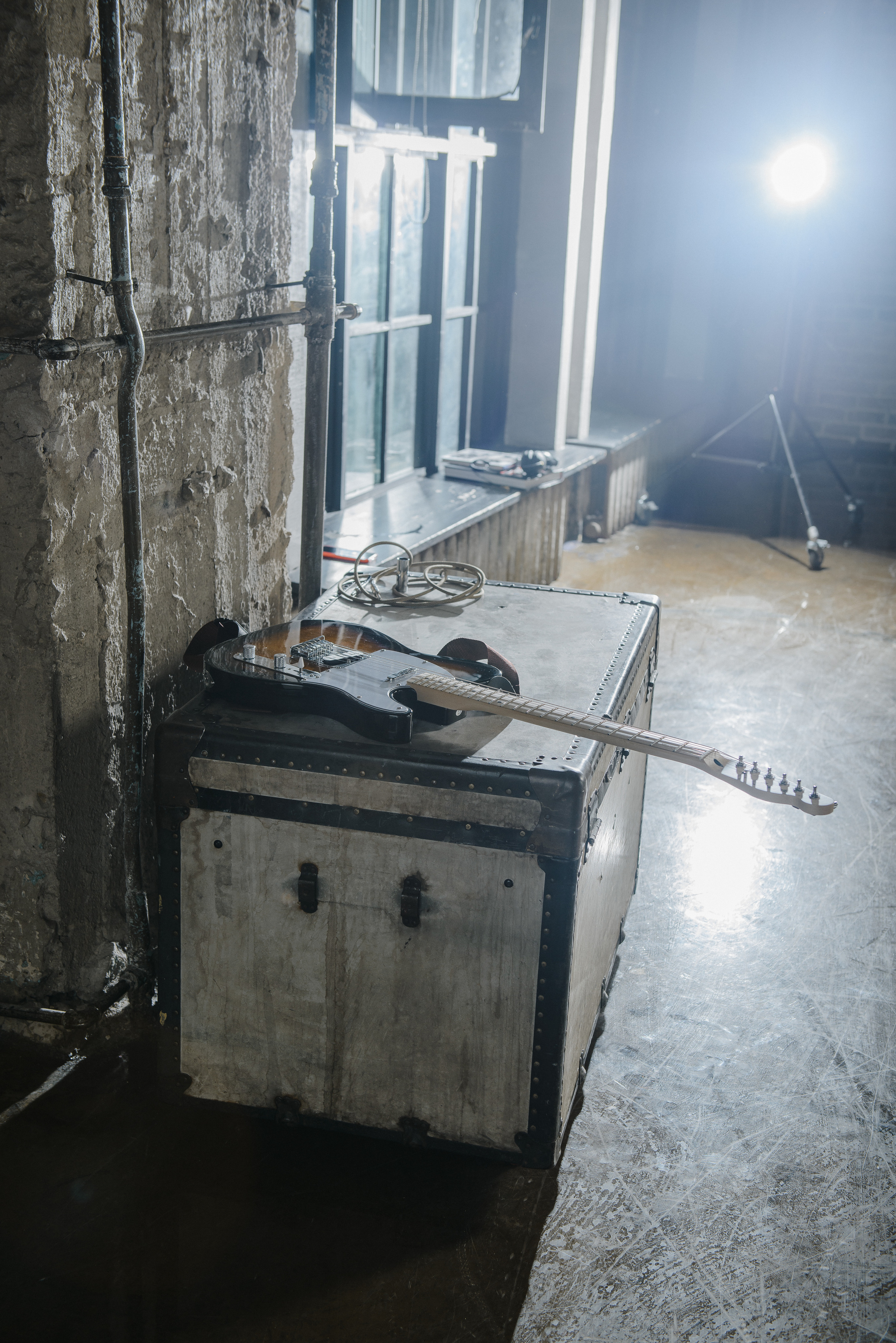 Гитара, игра на гитаре, обучение гитаре, обучение игре на гитаре, осень, осення съемка, контент, съемка для блога, контентная съемка, гитарист, блог гитариста, контентная фотосъемка для гитариста, контент гитариста, фотосессия для гитары, научиться играть на гитаре