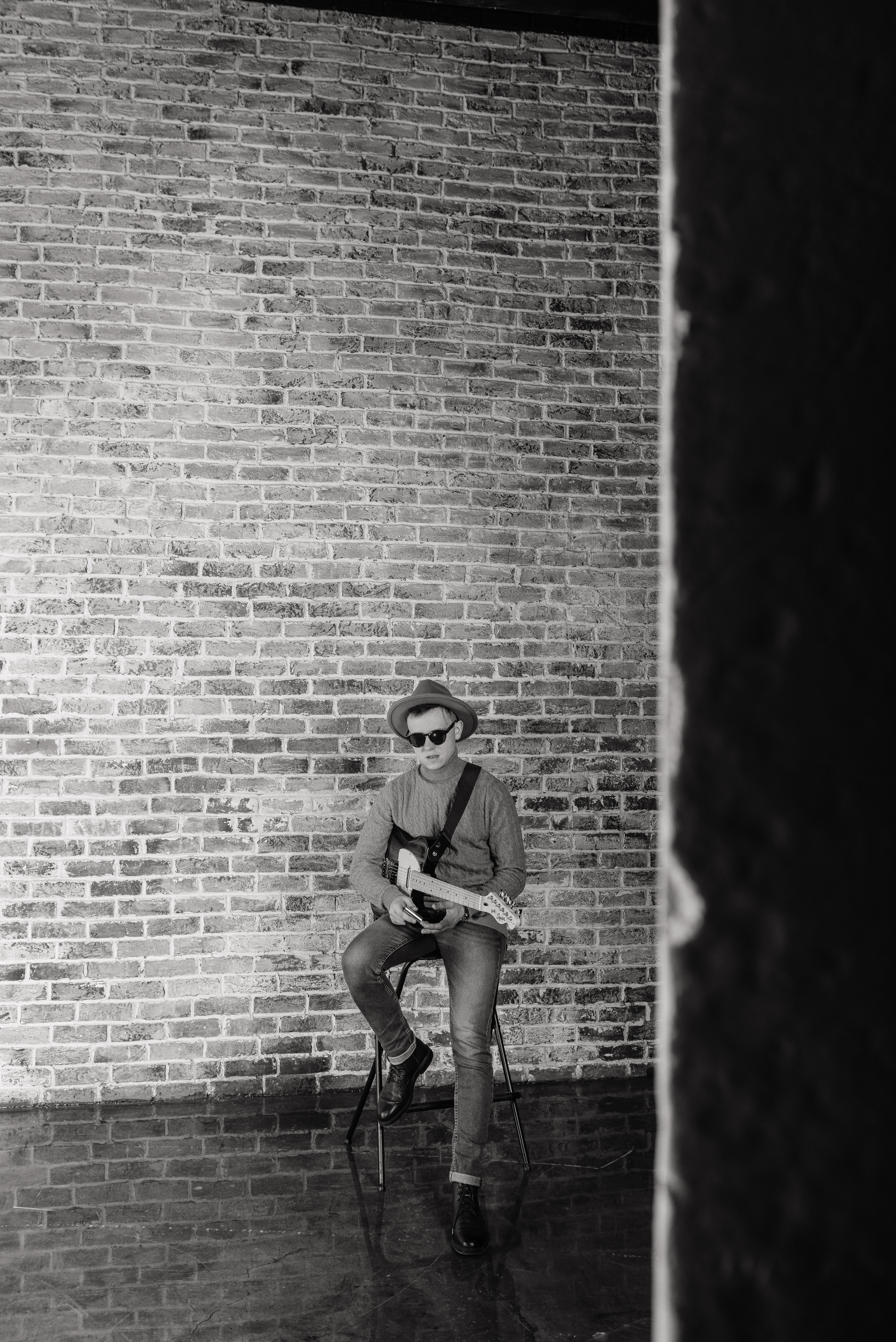 Гитара, игра на гитаре, обучение гитаре, обучение игре на гитаре, осень, осення съемка, контент, съемка для блога, контентная съемка, гитарист, блог гитариста, контентная фотосъемка для гитариста, контент гитариста, фотосессия для гитары, научиться играть на гитаре