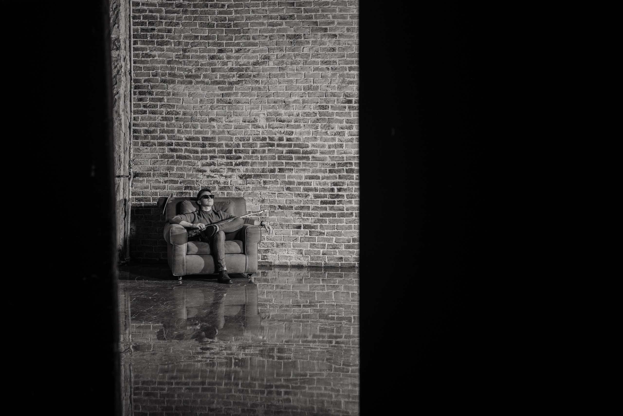 Гитара, игра на гитаре, обучение гитаре, обучение игре на гитаре, осень, осення съемка, контент, съемка для блога, контентная съемка, гитарист, блог гитариста, контентная фотосъемка для гитариста, контент гитариста, фотосессия для гитары, научиться играть на гитаре