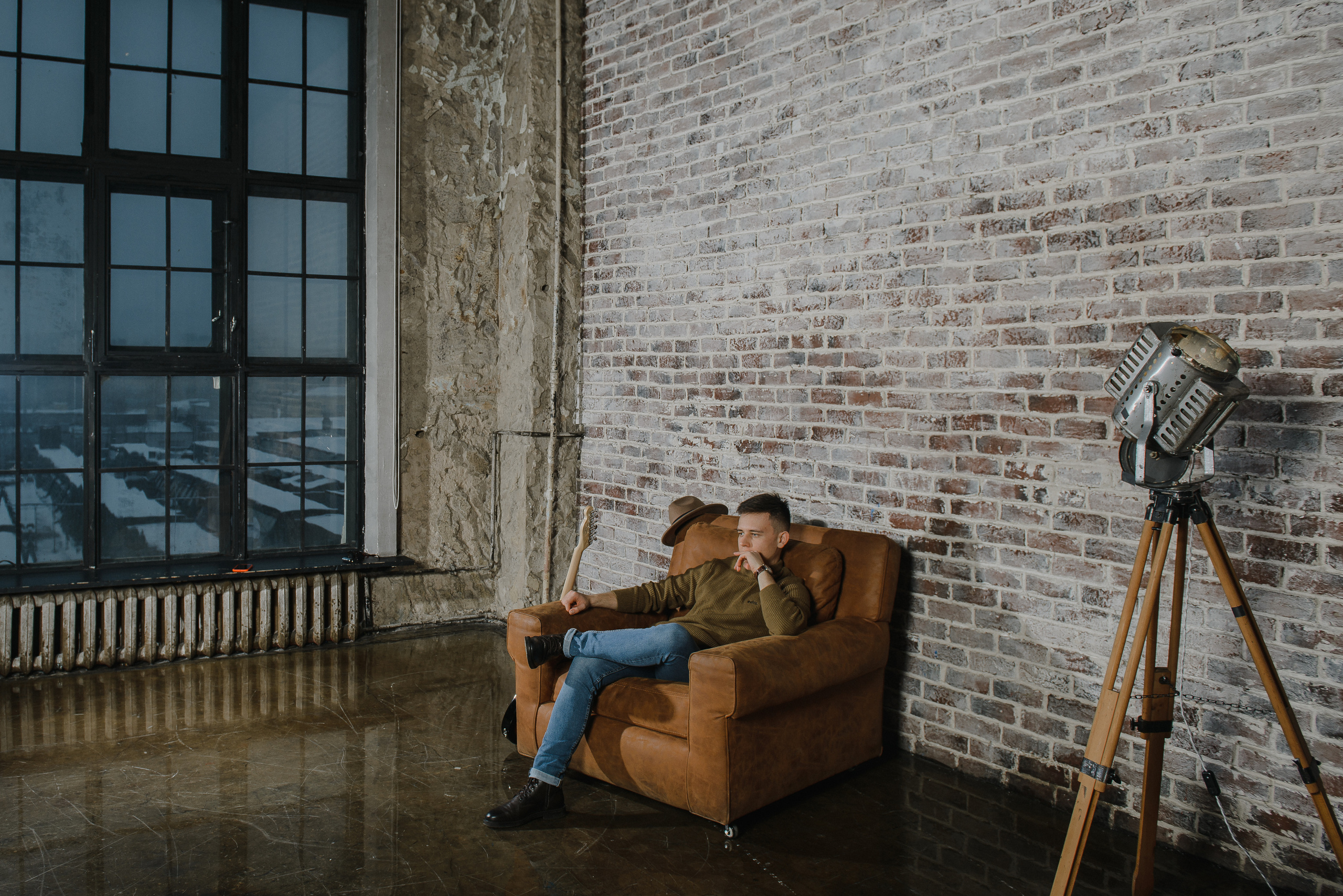 Гитара, игра на гитаре, обучение гитаре, обучение игре на гитаре, осень, осення съемка, контент, съемка для блога, контентная съемка, гитарист, блог гитариста, контентная фотосъемка для гитариста, контент гитариста, фотосессия для гитары, научиться играть на гитаре