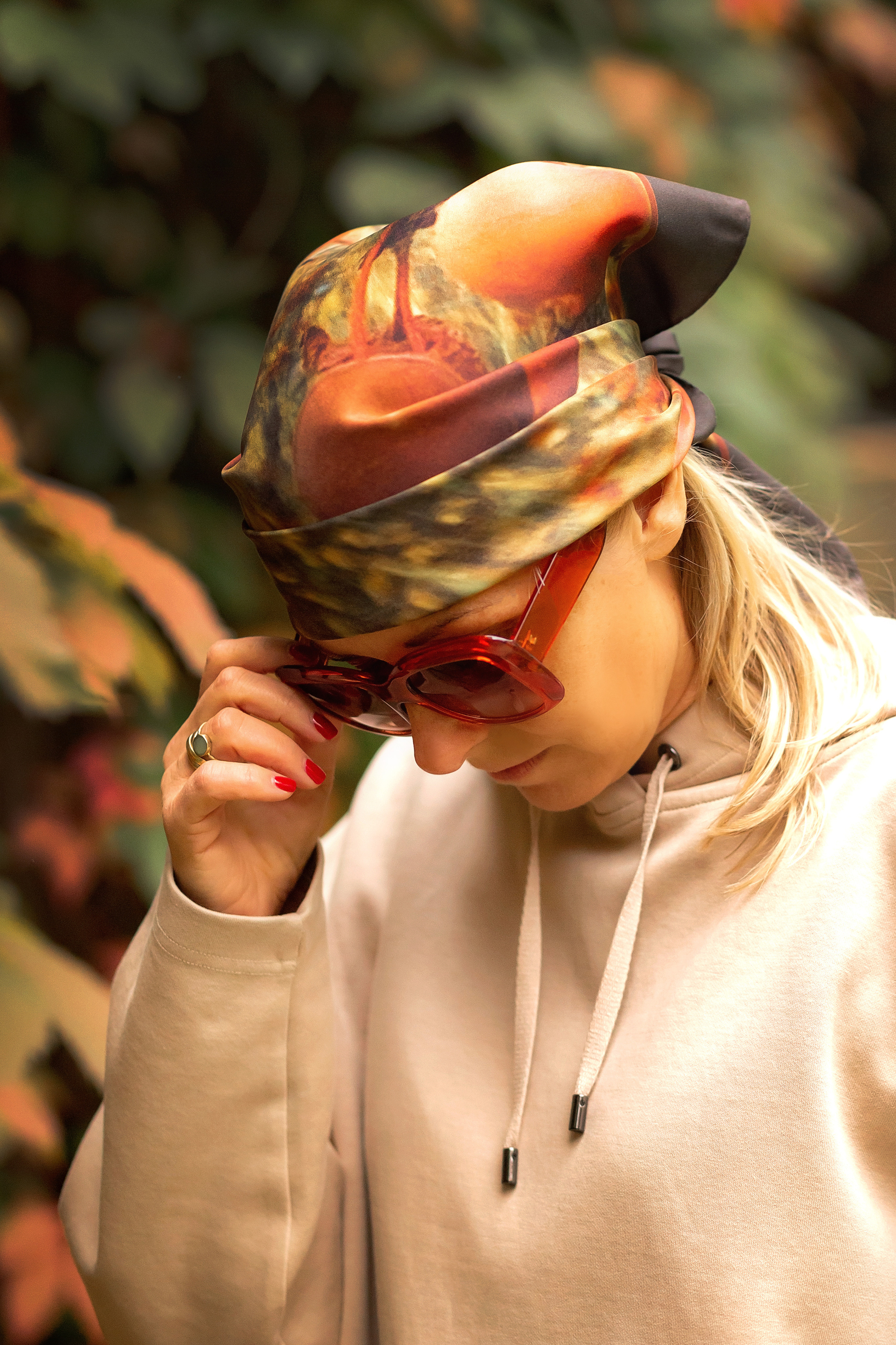 Марина, создательница платков. Фотограф в Москве Ксения Мокрушина | Brand & Women photographer