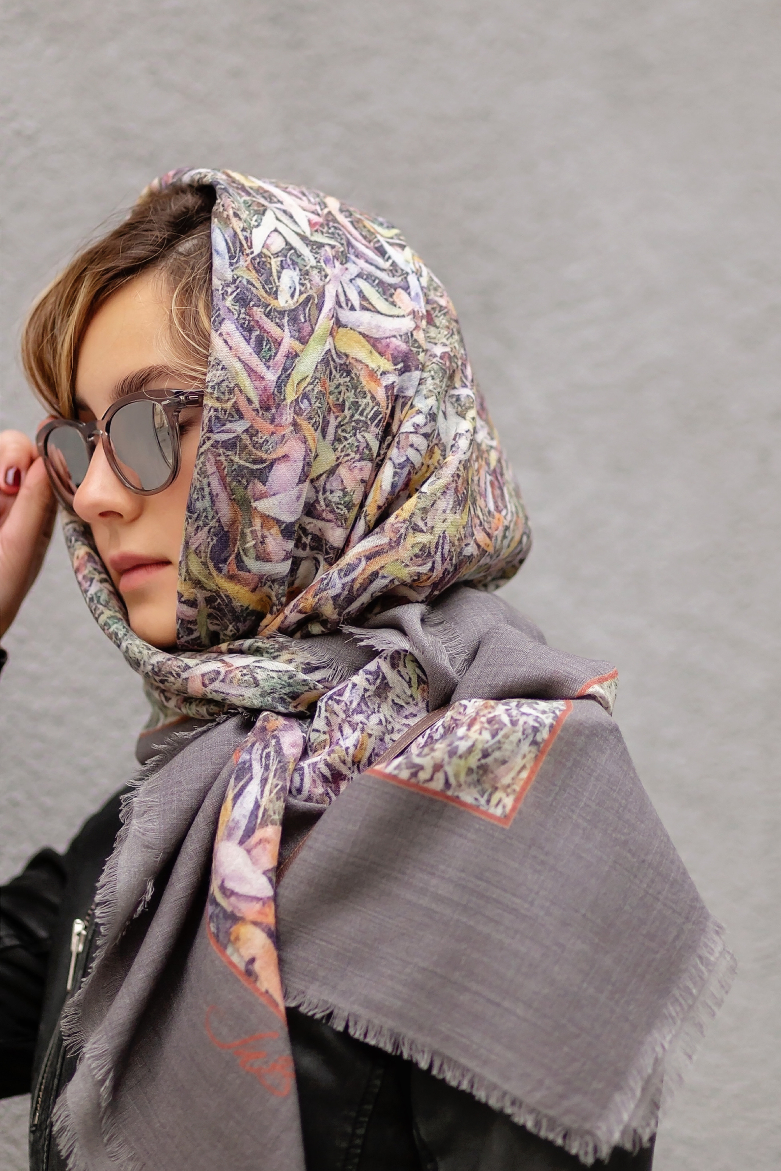 Марина, создательница платков. Фотограф в Москве Ксения Мокрушина | Brand & Women photographer