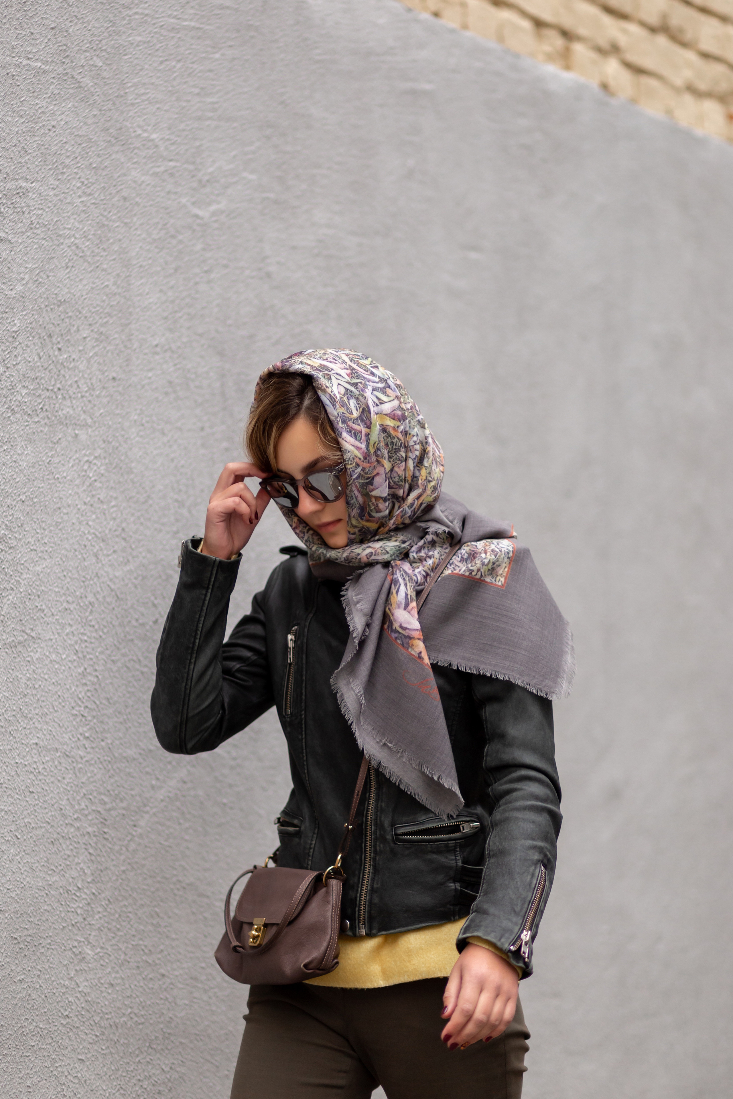 Марина, создательница платков. Фотограф в Москве Ксения Мокрушина | Brand & Women photographer