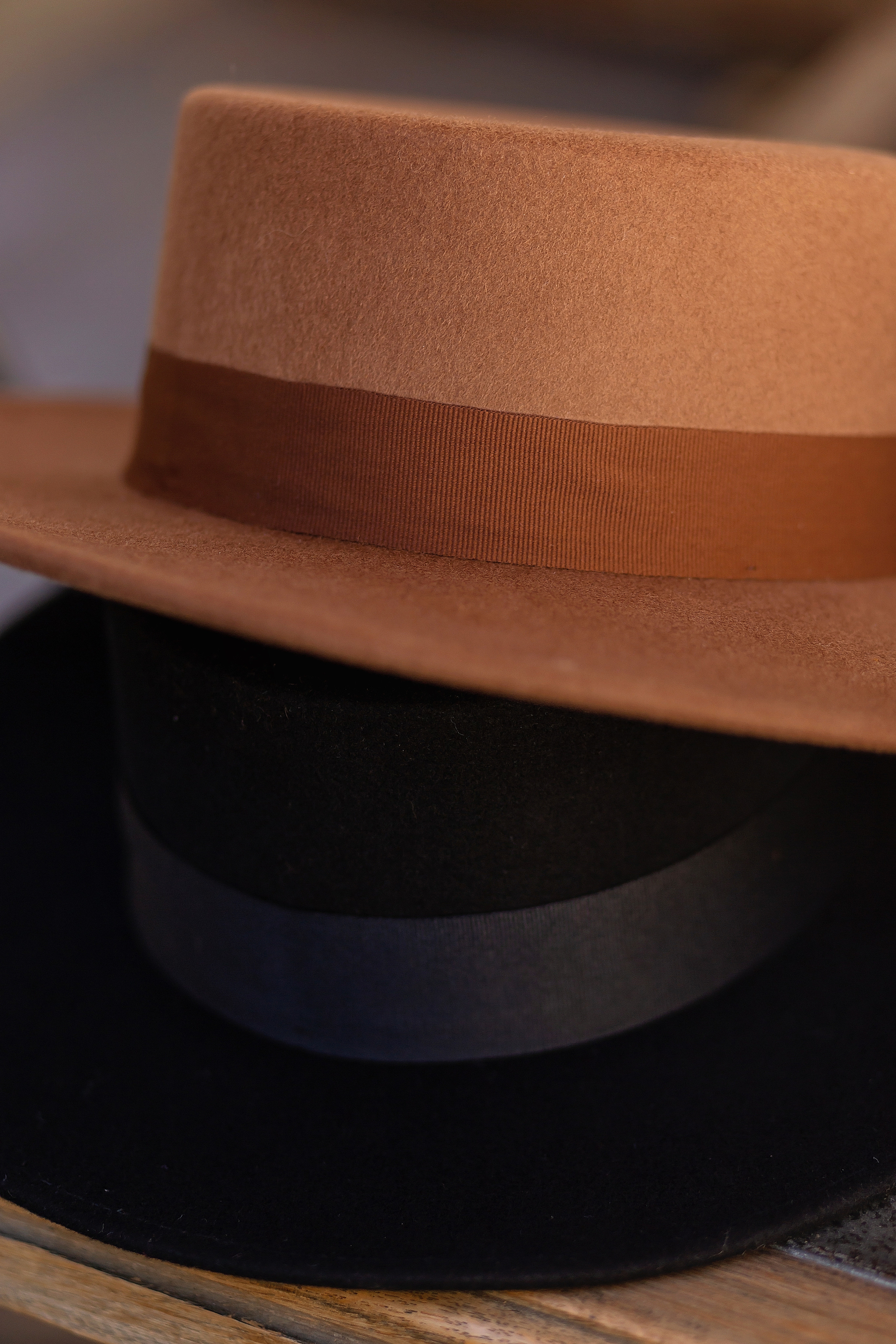 Алена, архитектор шляп. Фотограф в Москве Ксения Мокрушина | Brand & Women photographer