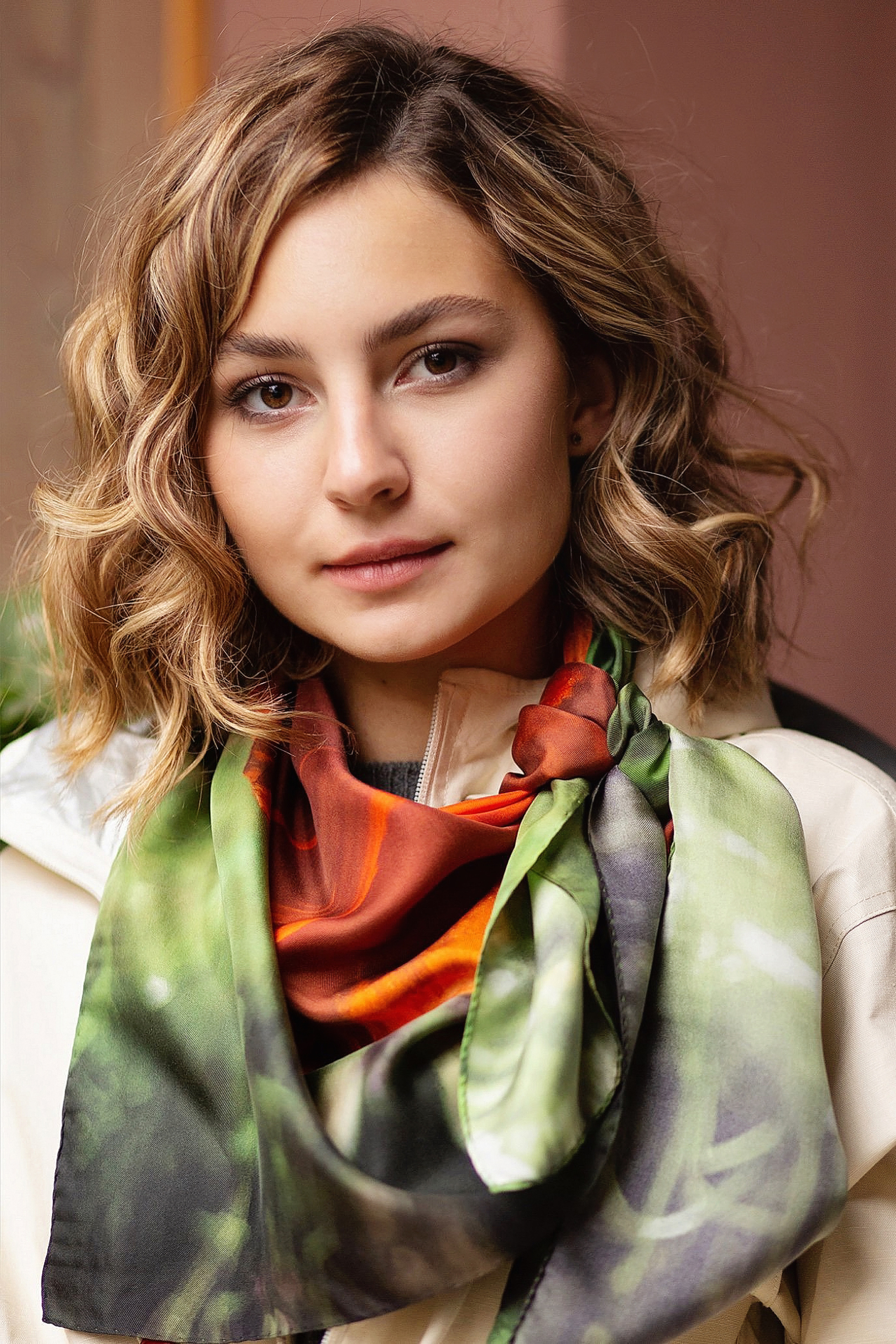 Марина, создательница платков. Фотограф в Москве Ксения Мокрушина | Brand & Women photographer