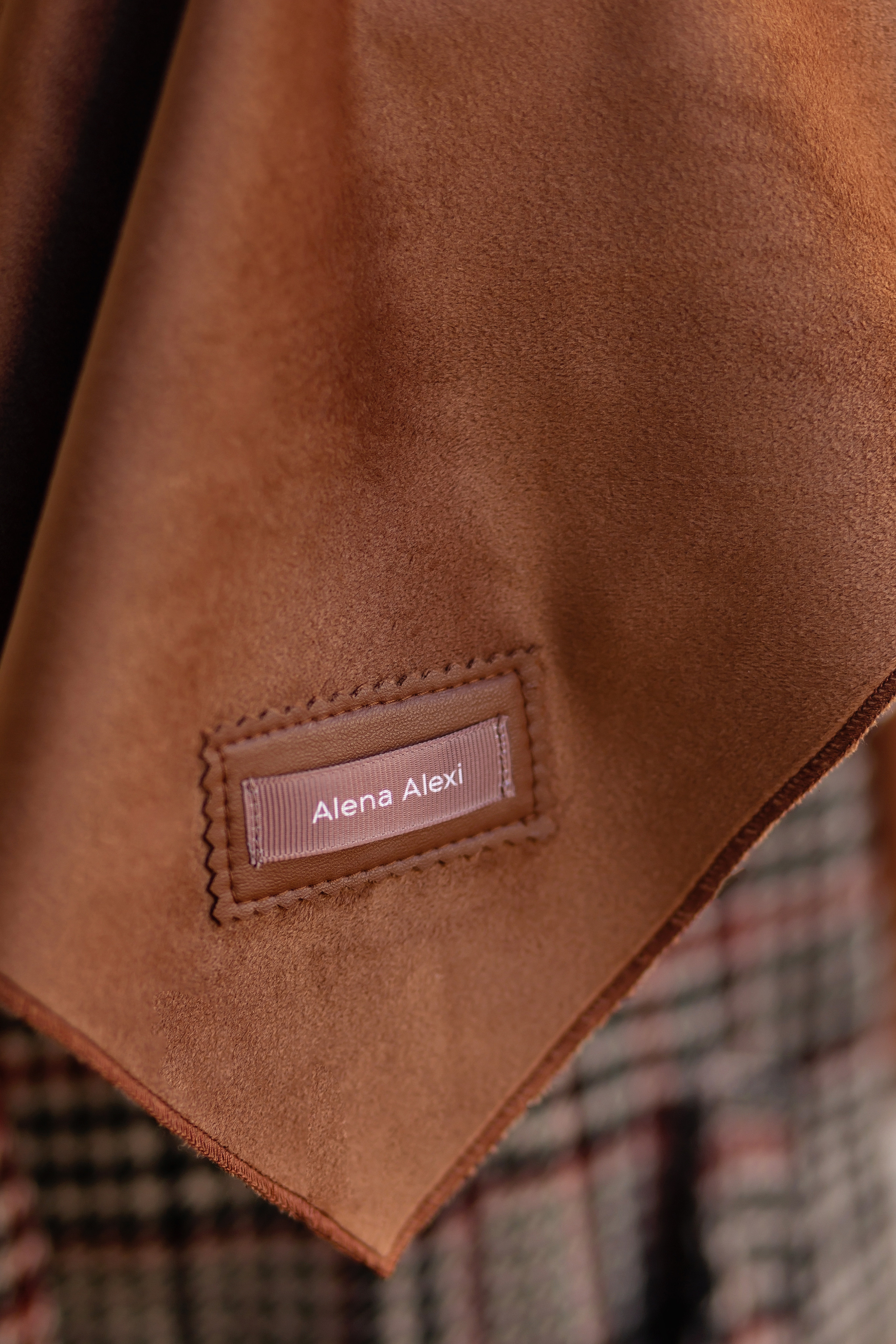 Алена, архитектор шляп. Фотограф в Москве Ксения Мокрушина | Brand & Women photographer