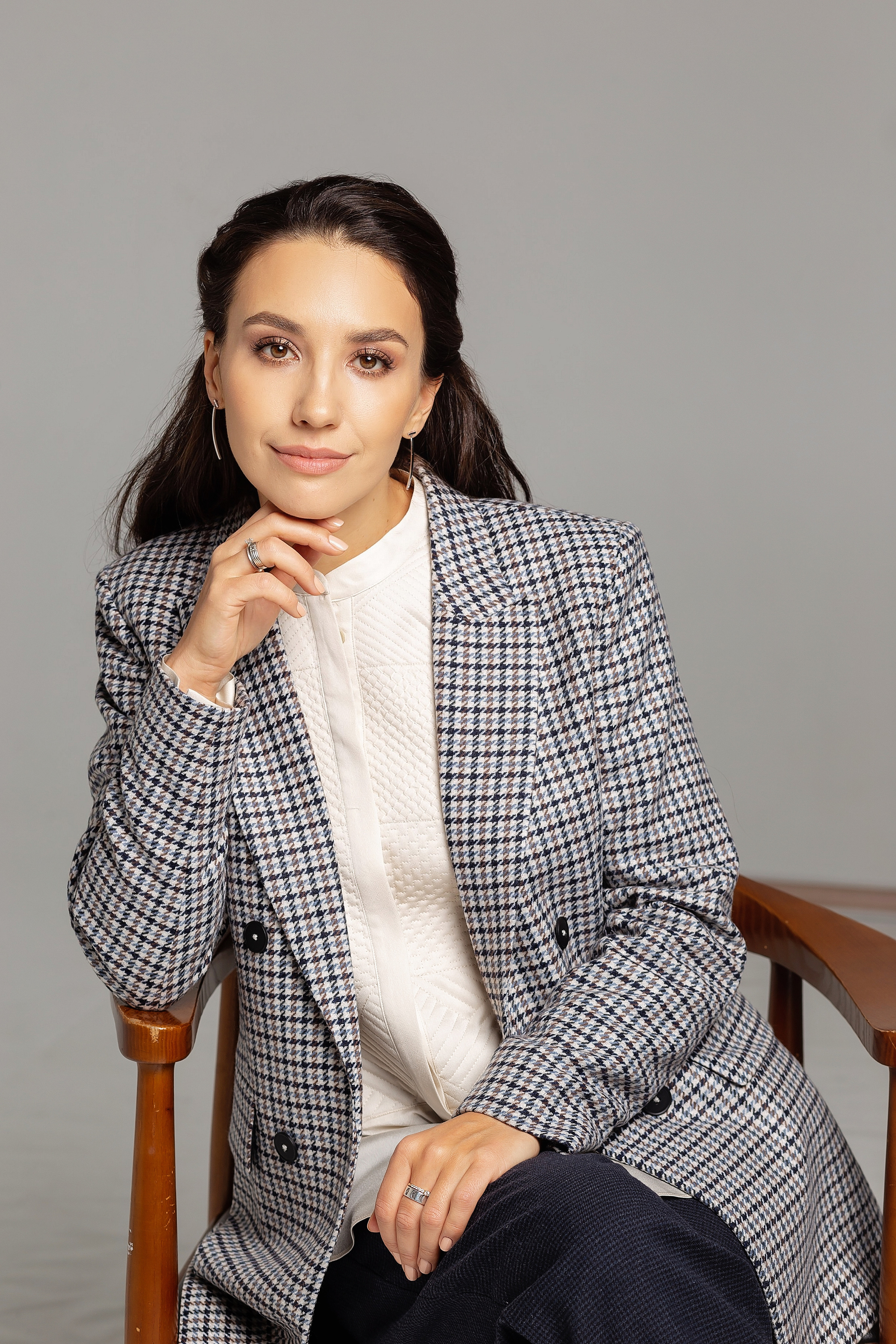 Елена, проводник к женской реализации. Фотограф в Москве Ксения Мокрушина | Brand & Women photographer