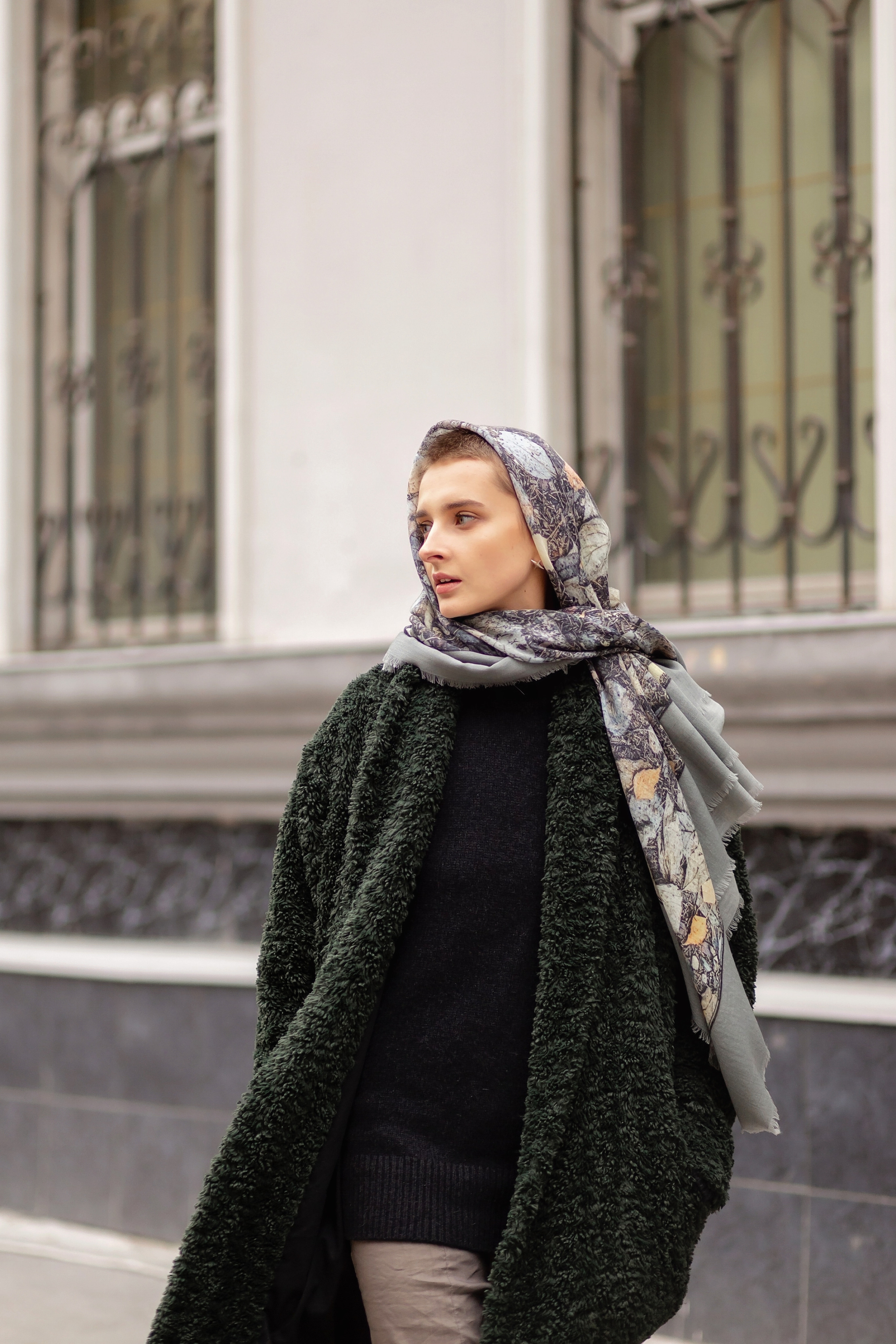 Марина, создательница платков. Фотограф в Москве Ксения Мокрушина | Brand & Women photographer