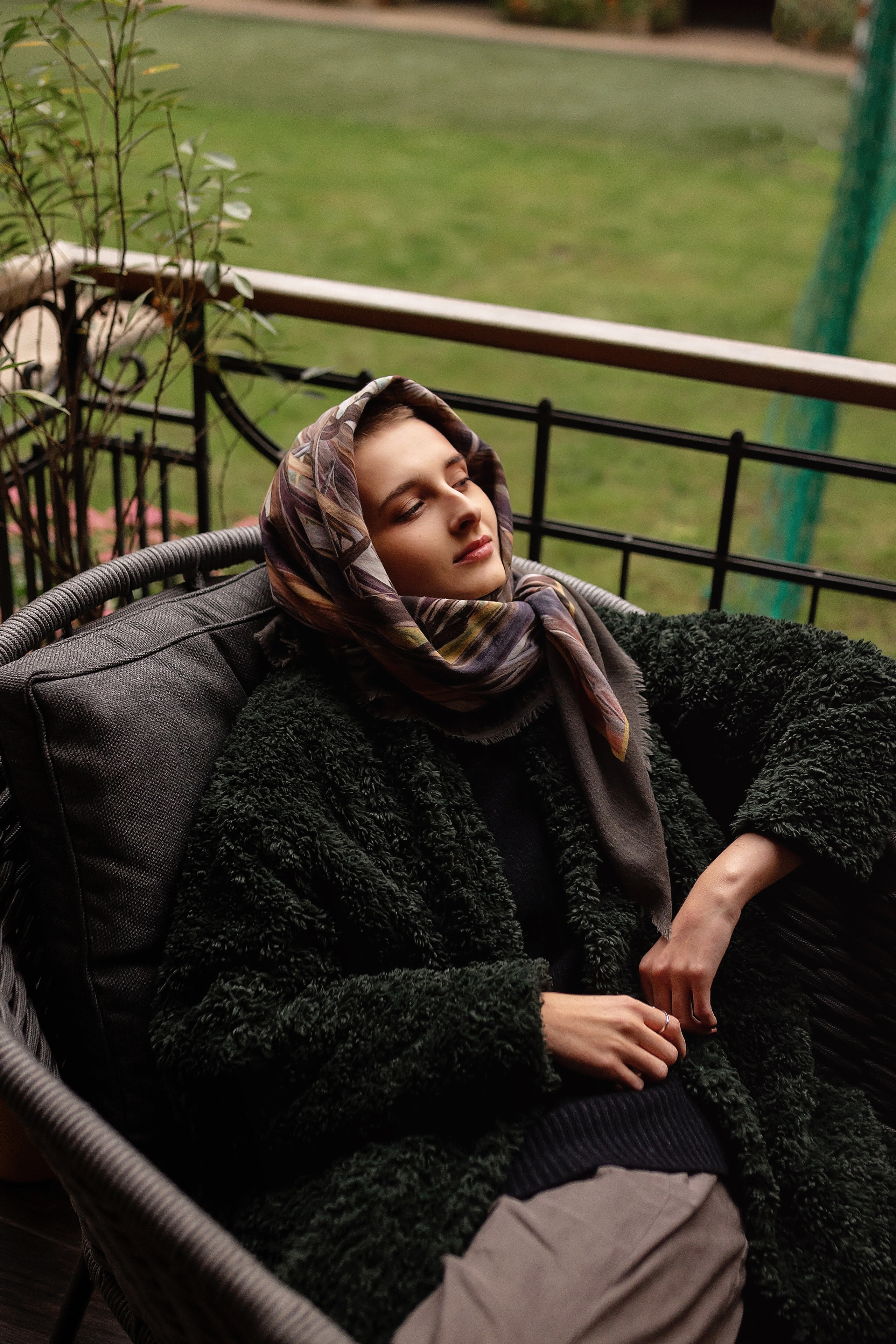 Марина, создательница платков. Фотограф в Москве Ксения Мокрушина | Brand & Women photographer