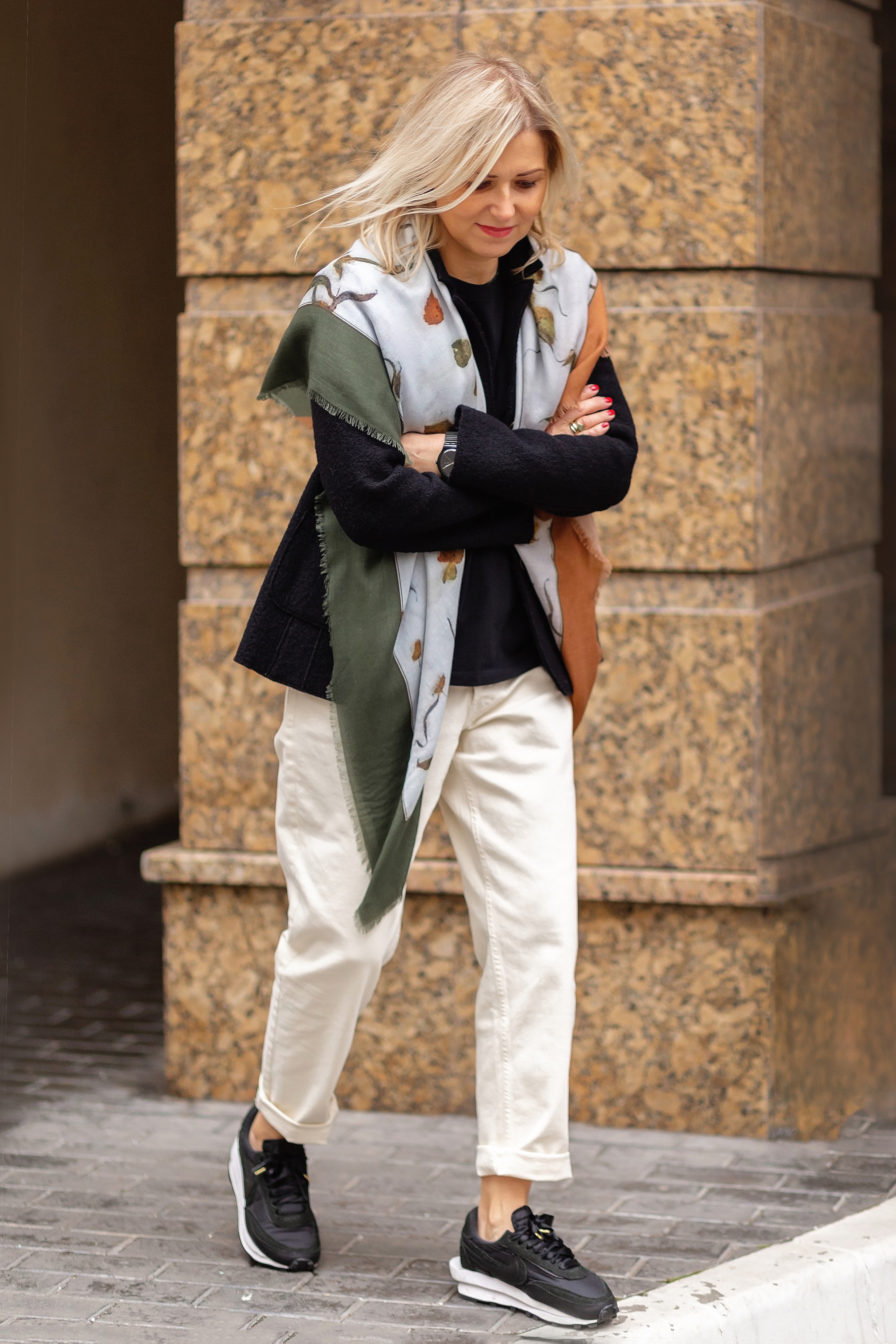 Марина, создательница платков. Фотограф в Москве Ксения Мокрушина | Brand & Women photographer