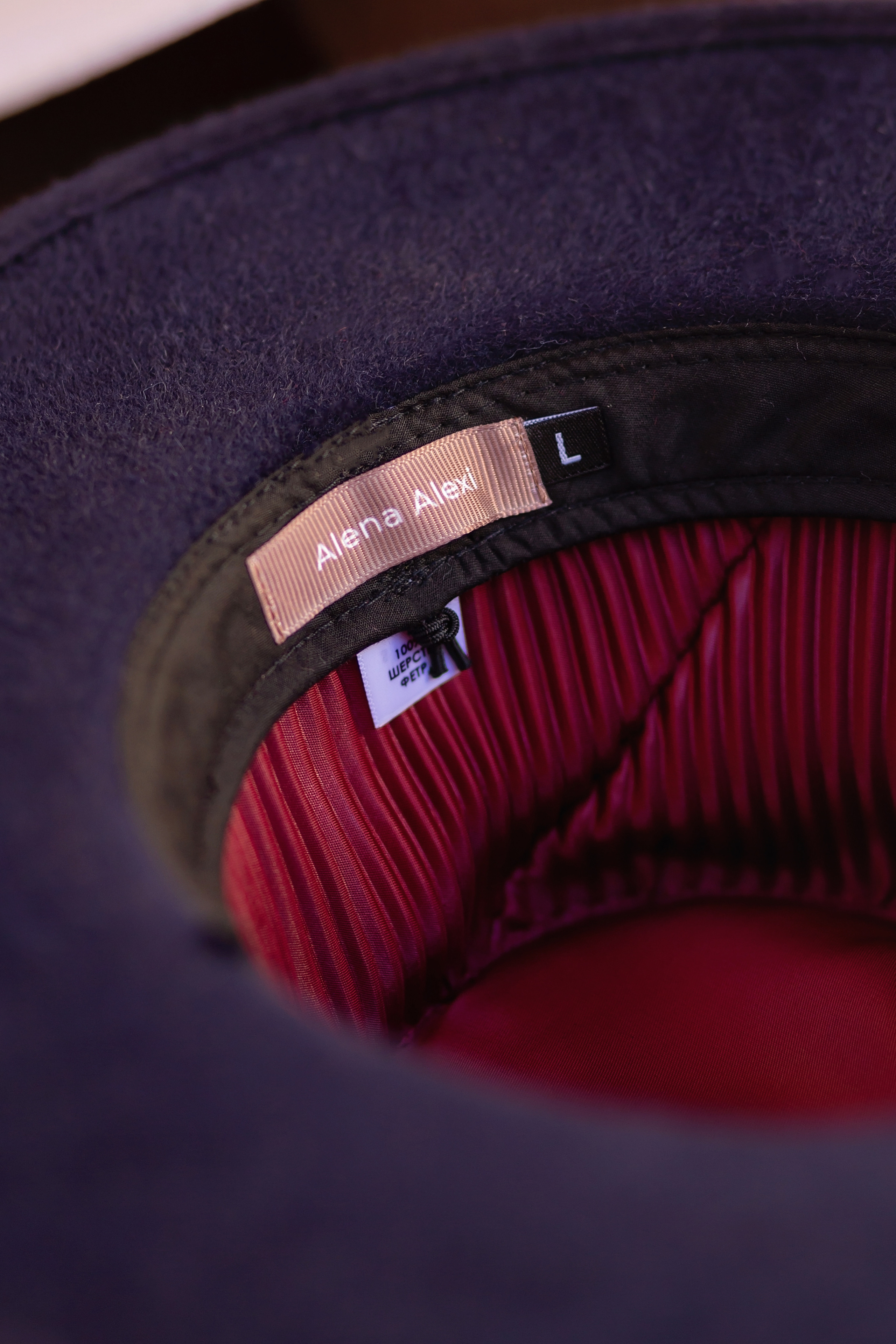 Алена, архитектор шляп. Фотограф в Москве Ксения Мокрушина | Brand & Women photographer