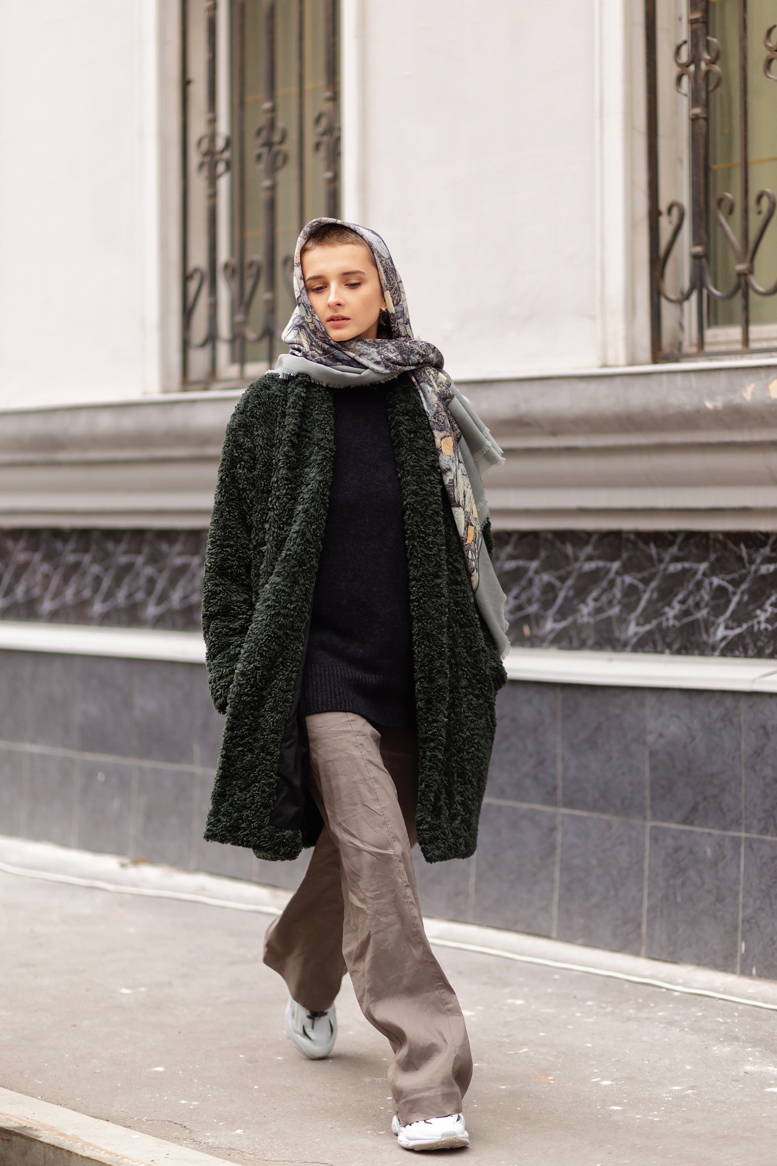 Марина, создательница платков. Фотограф в Москве Ксения Мокрушина | Brand & Women photographer