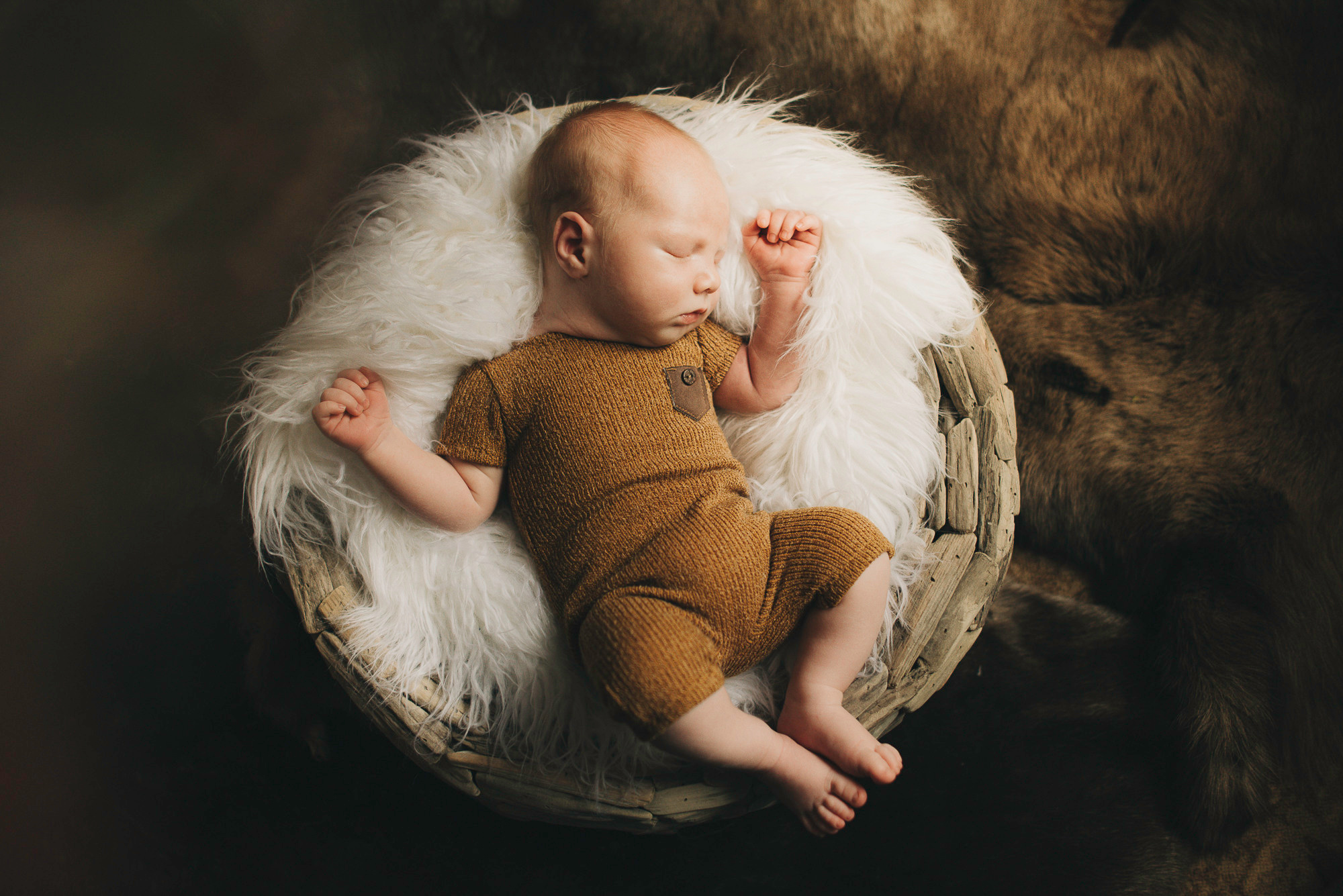 Фотосессия с оттенками этно: Космос Рагнар. Фотограф в Москве новорожденные свадьбы семьи Дарья Ларионова