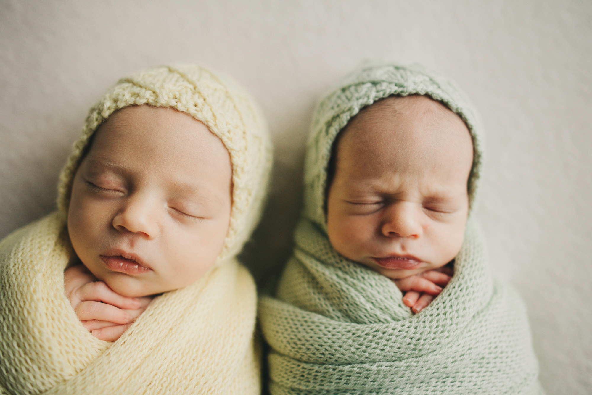 Фотосессия новорождённых двойняшек. Фотограф в Москве новорожденные свадьбы семьи Дарья Ларионова