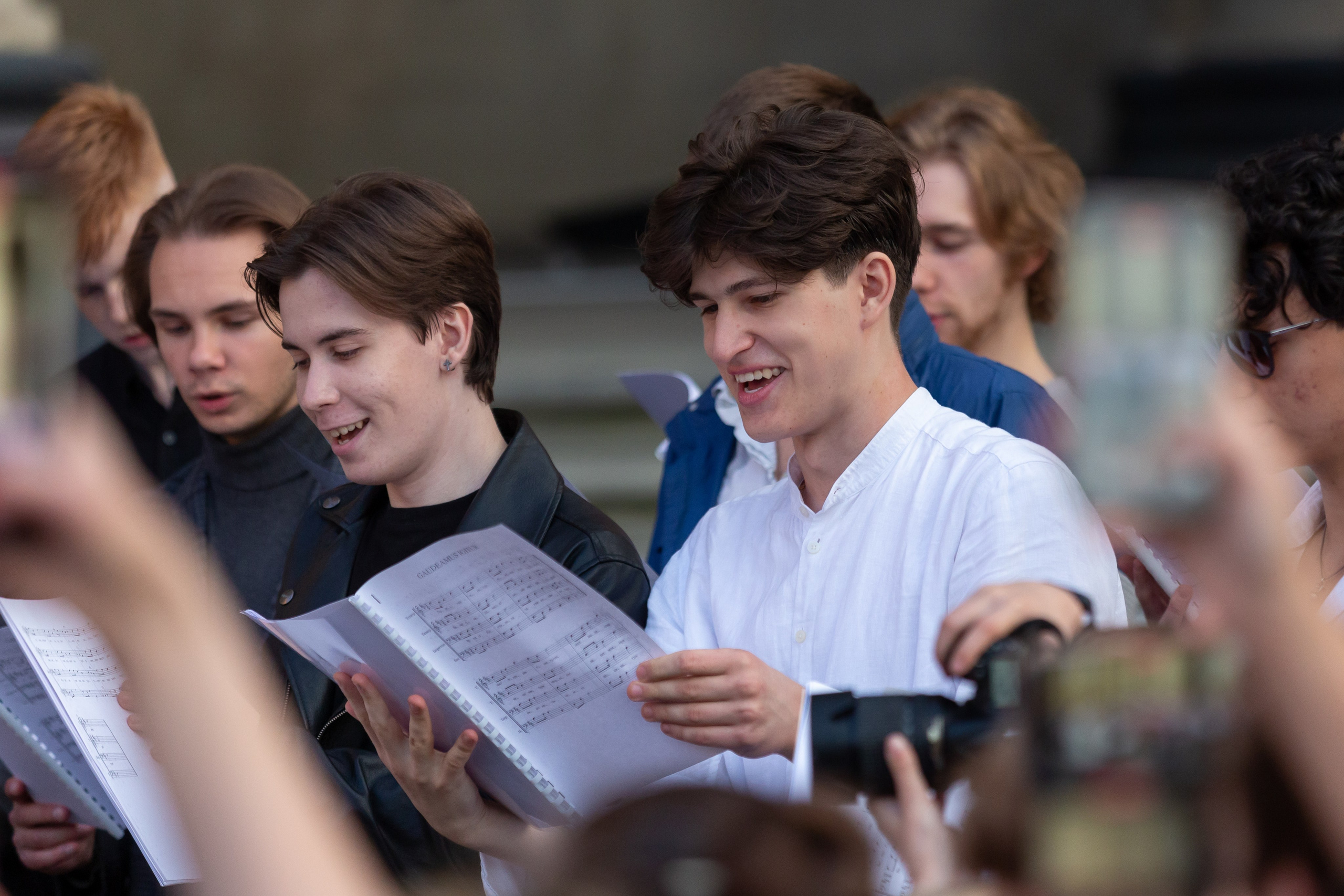 02.06.2024 Выпускники хорового училища им. М. И. Глинки у Казанского собора. Семейный и детский фотограф в Санкт-Петербурге Пуликов Дмитрий