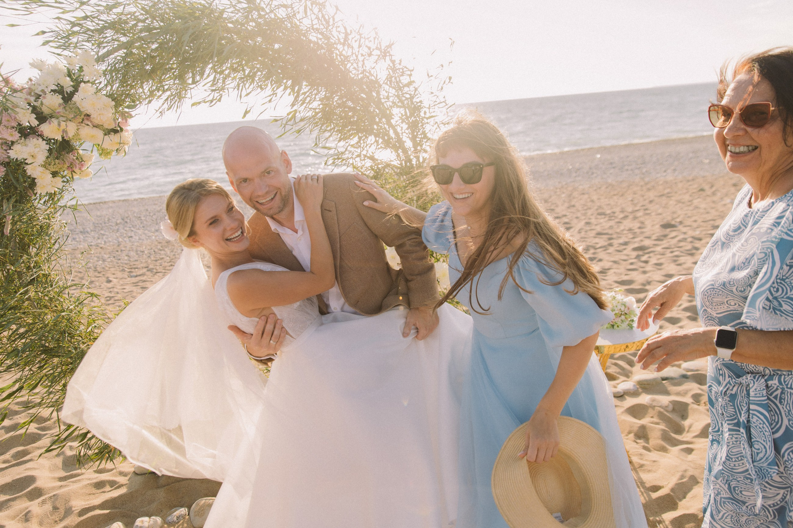 Свадьба на вилле на берегу Черного моря. Свадебный, репортажный и портретный фотограф Сочи, Краснодар. Александра Зайцева