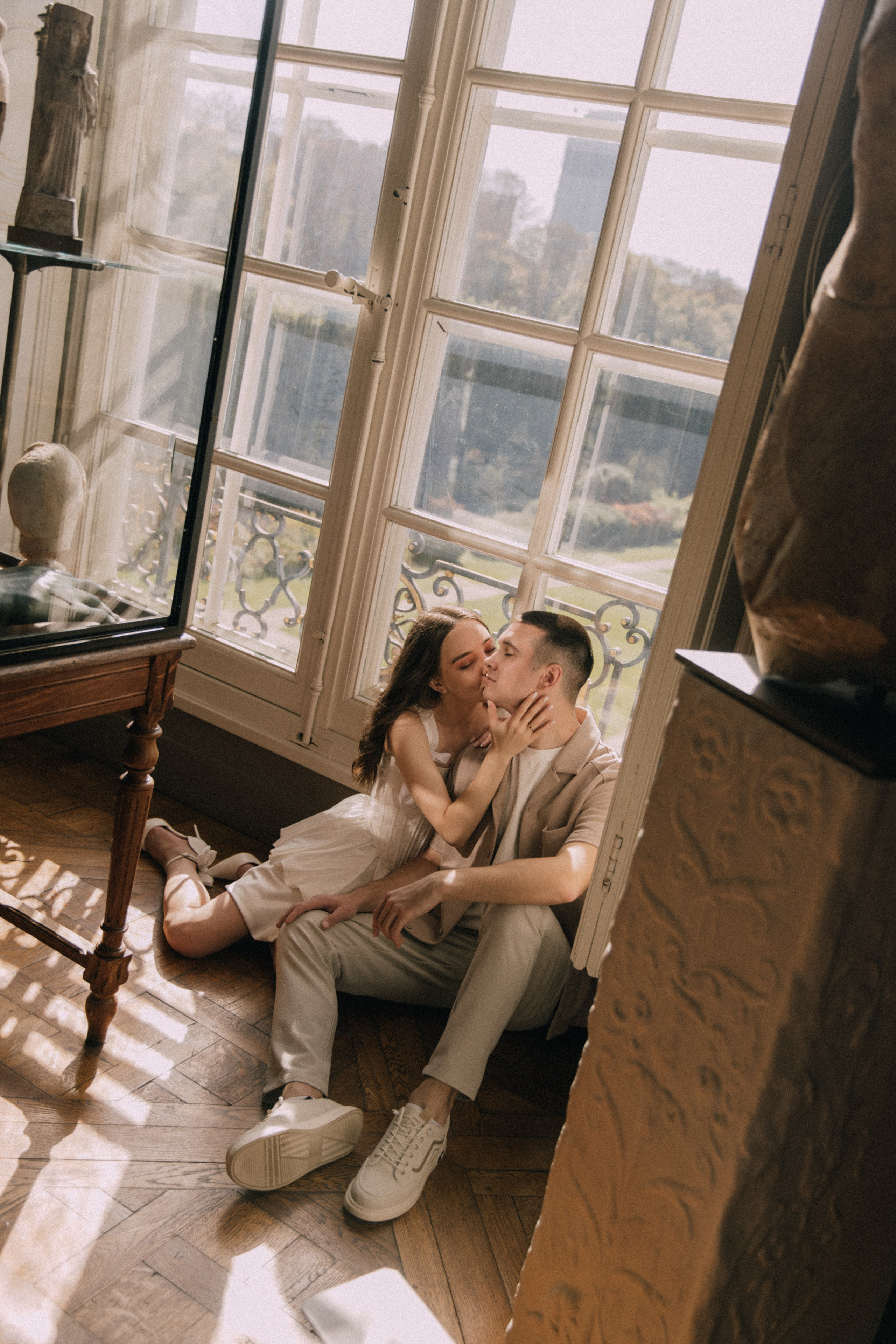 Love is a masterpiece. Photographer in Paris